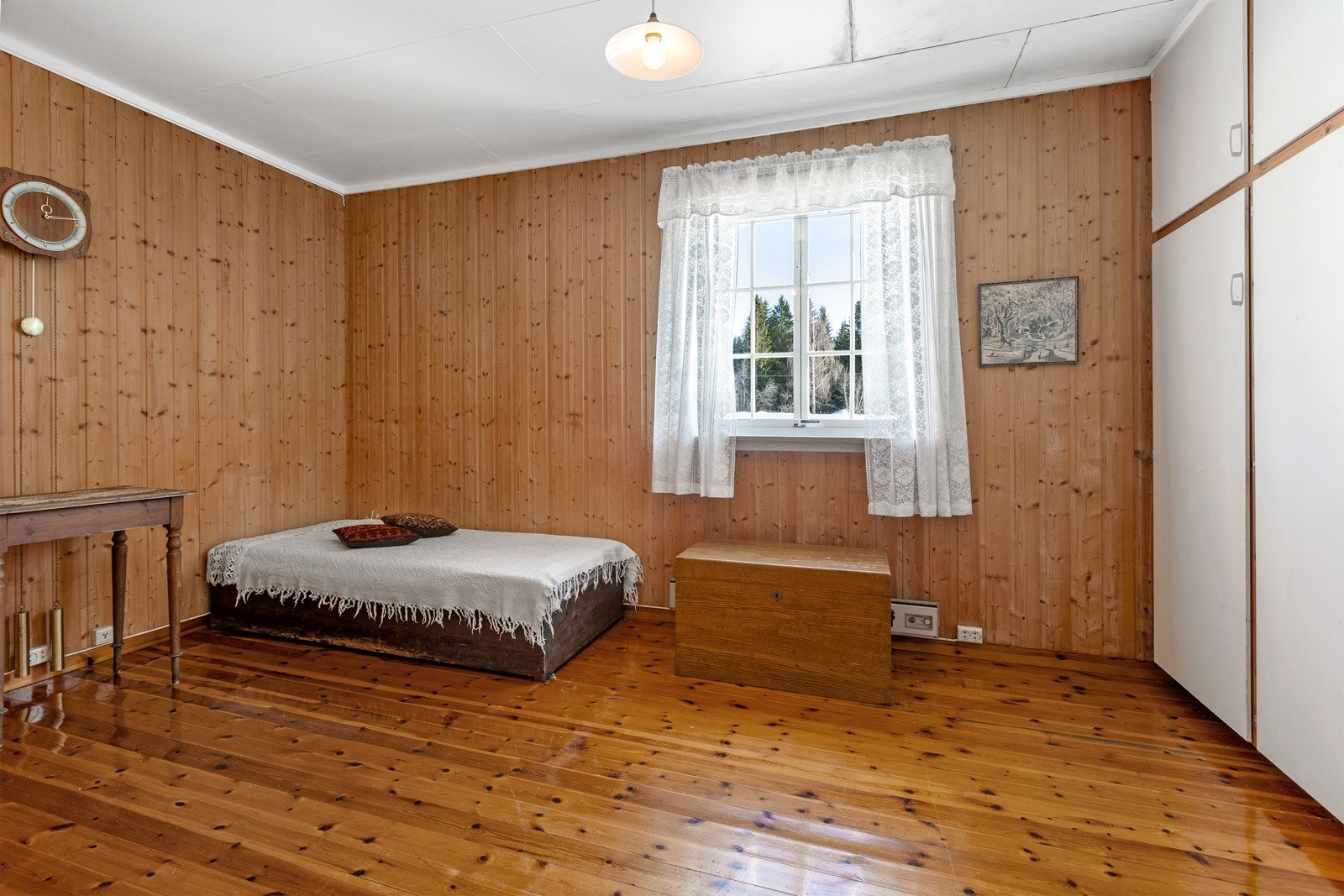 Totalt 4 soverom i boligen og dette ligger på hovedplan. Galleribilde