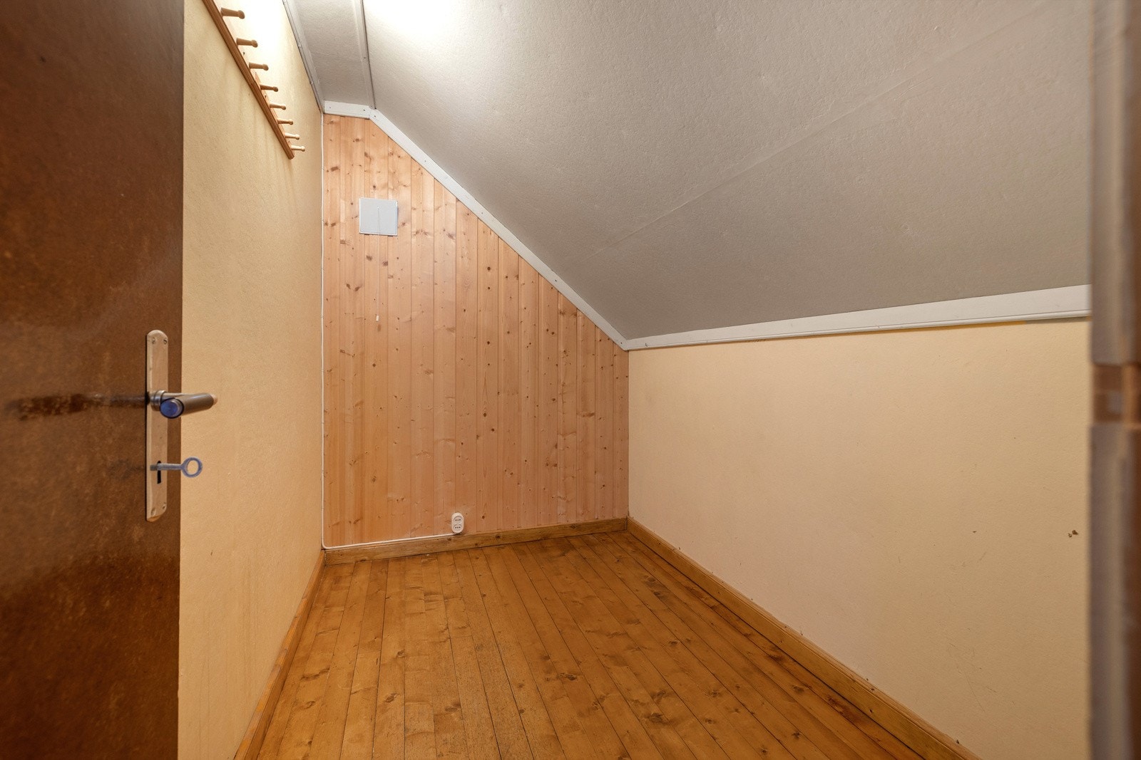 Dette er boden i 2.etasje, feks fin til walk-in-closet Galleribilde