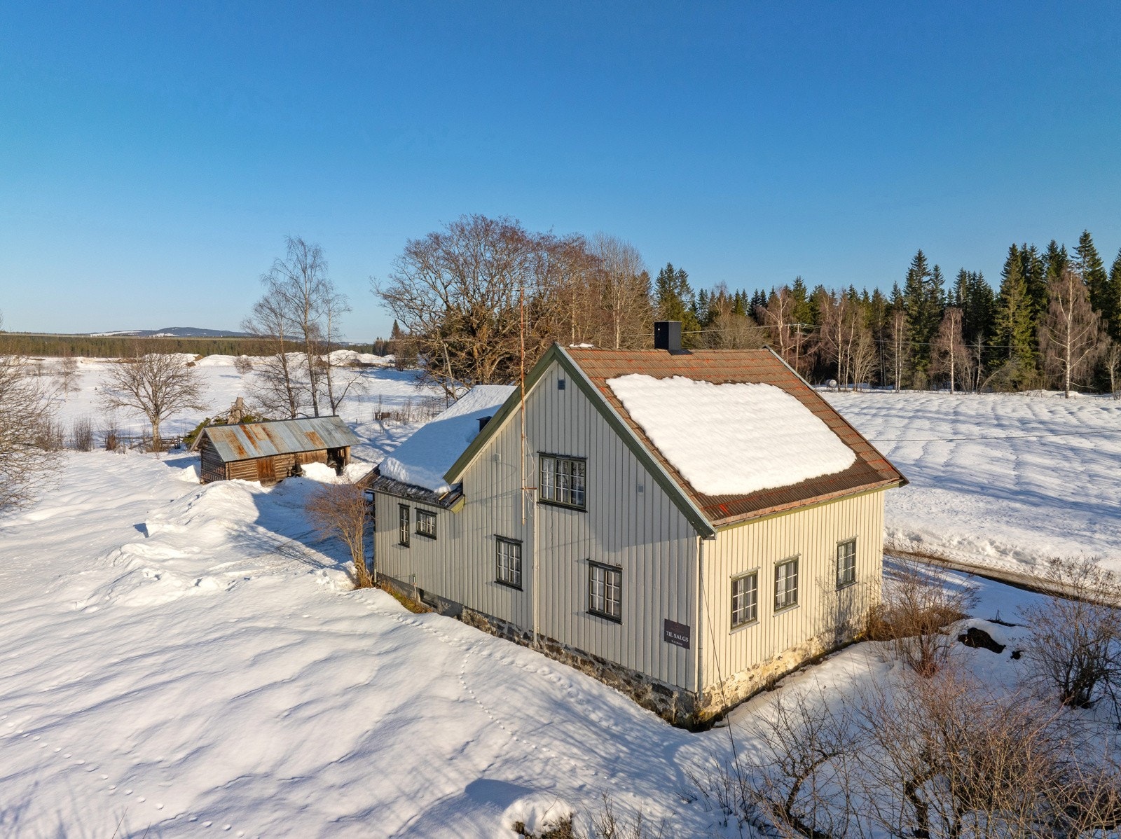 Tidligere småbruk, beliggende ca 3 km opp fra Brøttum sentrum Galleribilde
