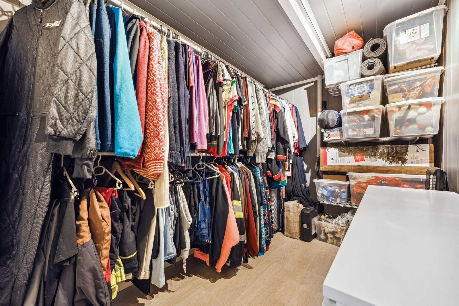 Garderobe/bod Galleribilde