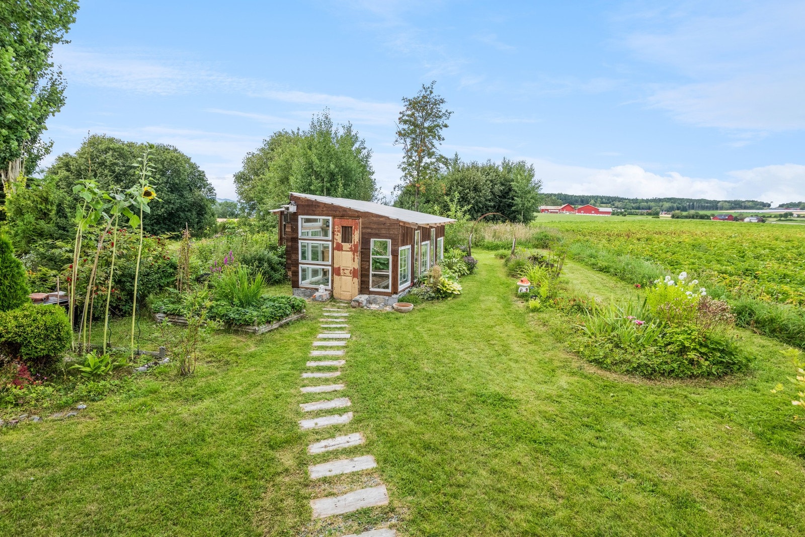 Nydelig hage. Galleribilde