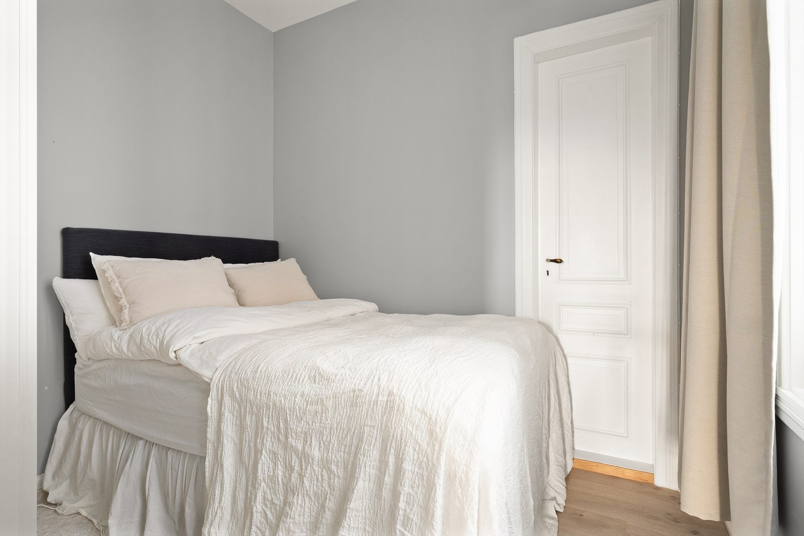 Hovedsoverommet er romslig og måler 8,05 m² Galleribilde