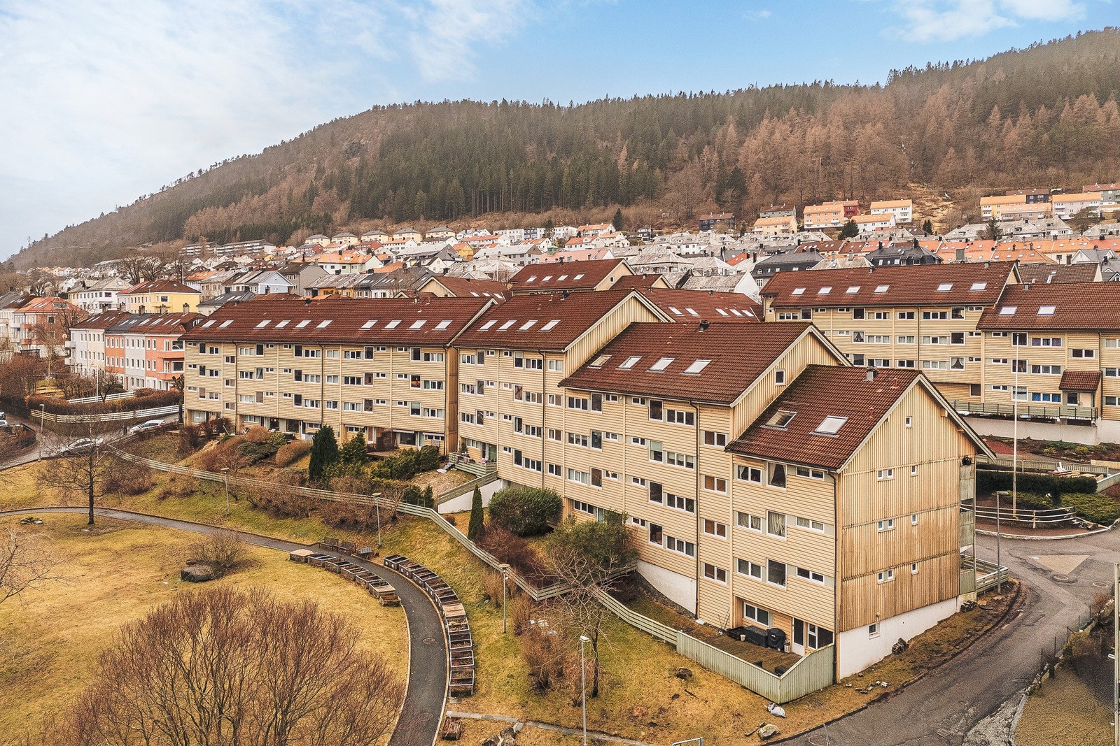 Dette er en av de største leilighetene i populære Solheim Borettslag Galleribilde
