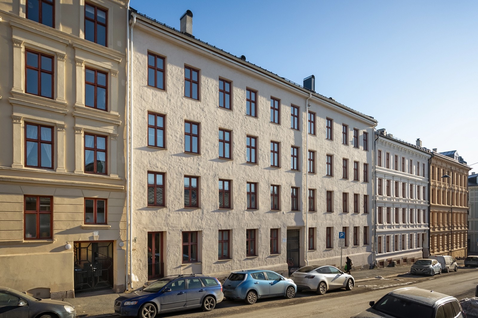 Leiligheten har en sentral beliggenhet på Grünerløkka i skjermet og tilbaketrukket gate Galleribilde