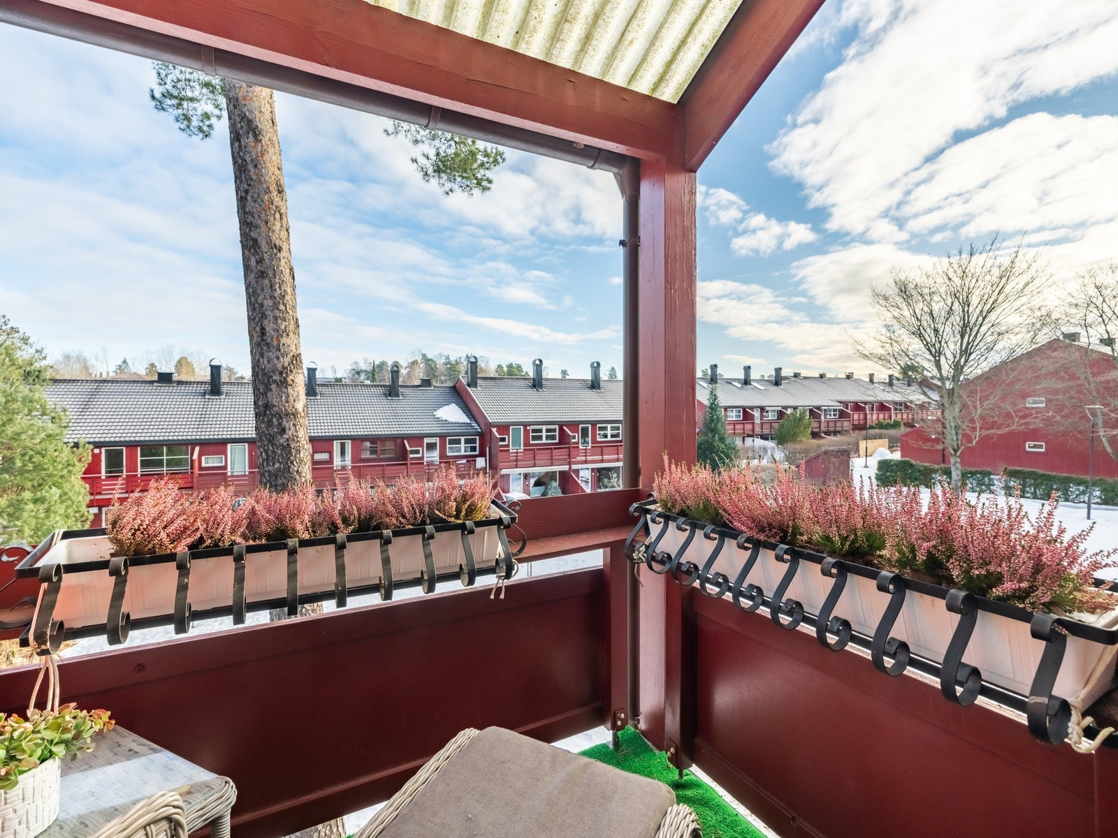 På balkongen har du god plass til utemøbler og blomster. Galleribilde