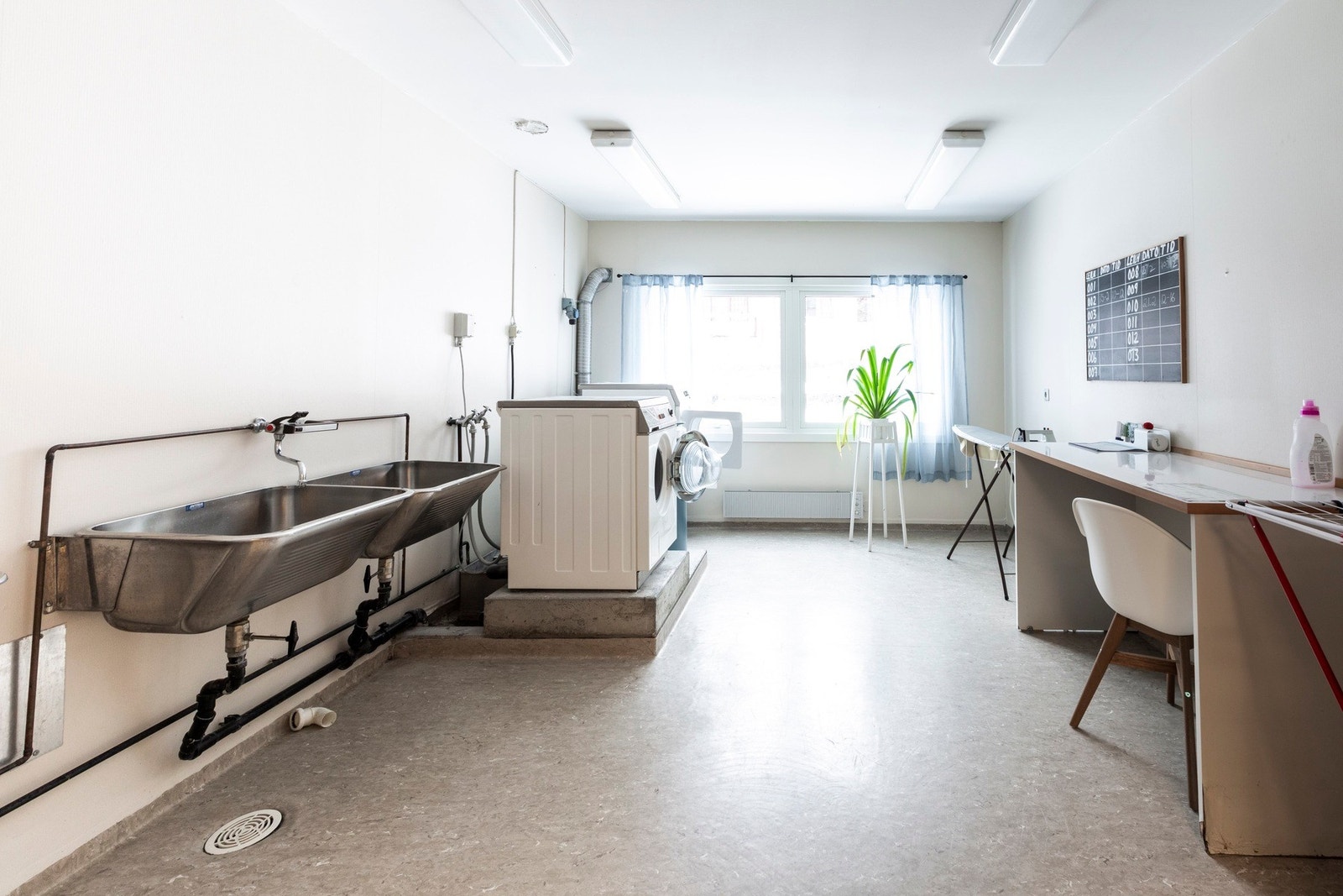 Fellesvaskeriet ligger kun få meter fra leiligheten. Galleribilde