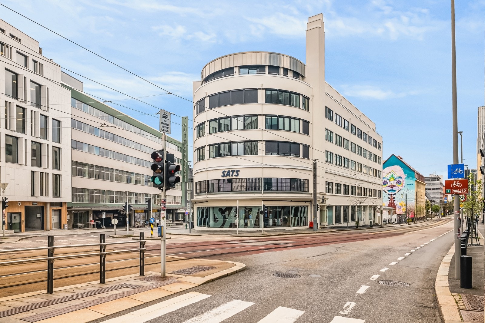 SATS Larshillesgate er også et steinkast fra ytterdøren. Galleribilde