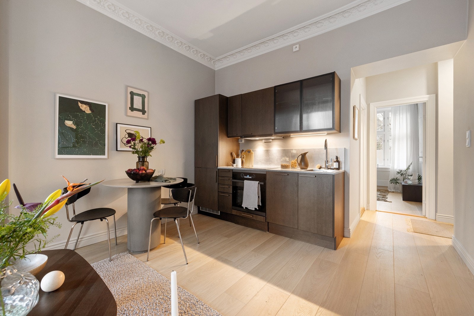 Gjennomgående leilighet med spesielt fine lysforhold. Galleribilde