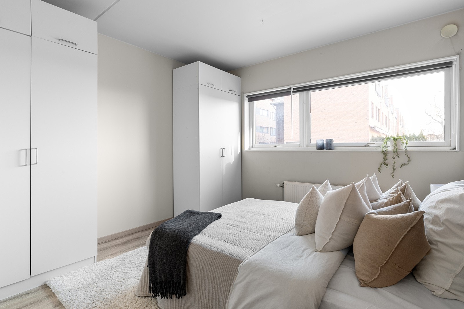 God plass til innredning av garderobeskap. Galleribilde