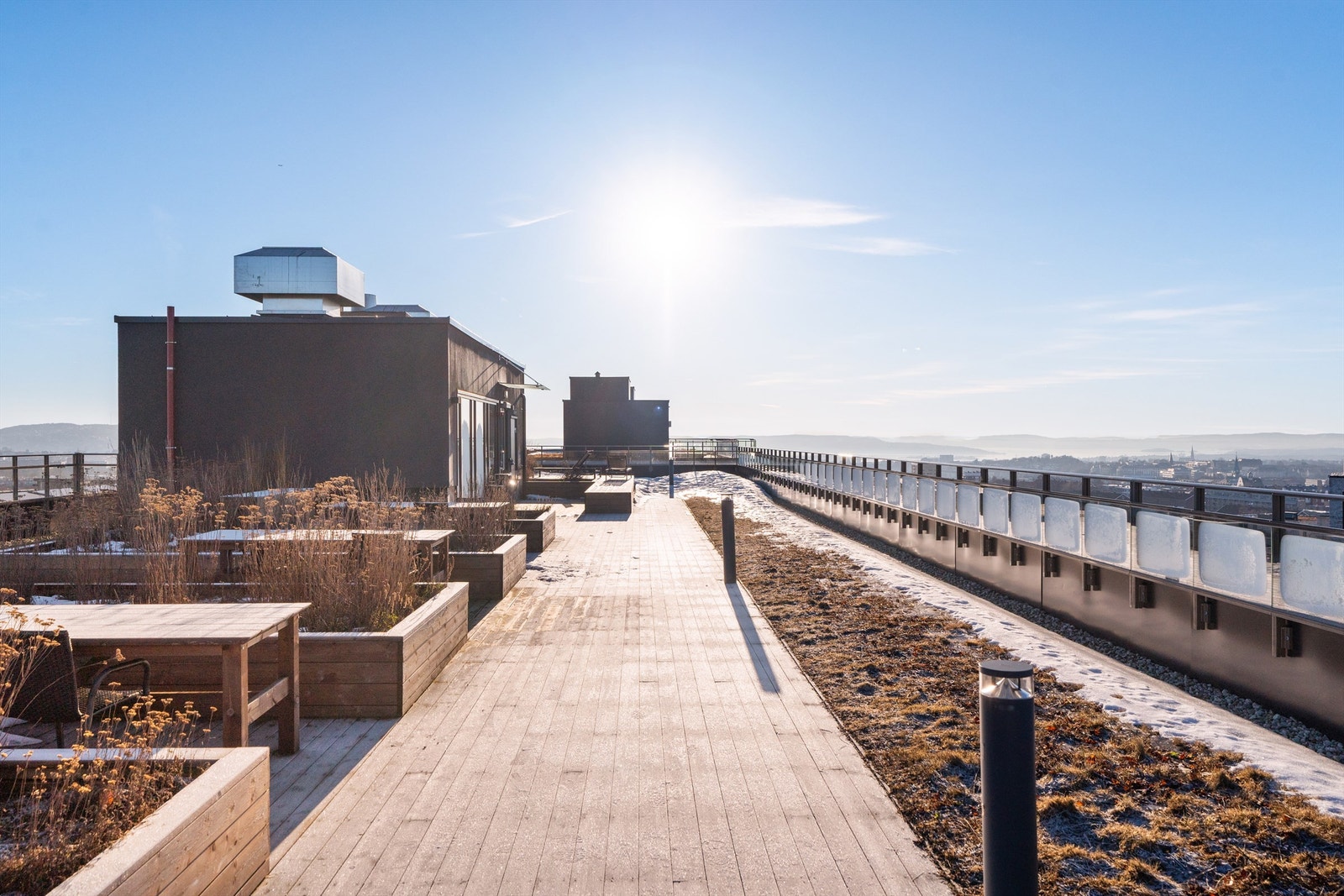 Sameiet har en herlig felles takterrasse med upåklagelige sol- og utsiktsforhold. Galleribilde