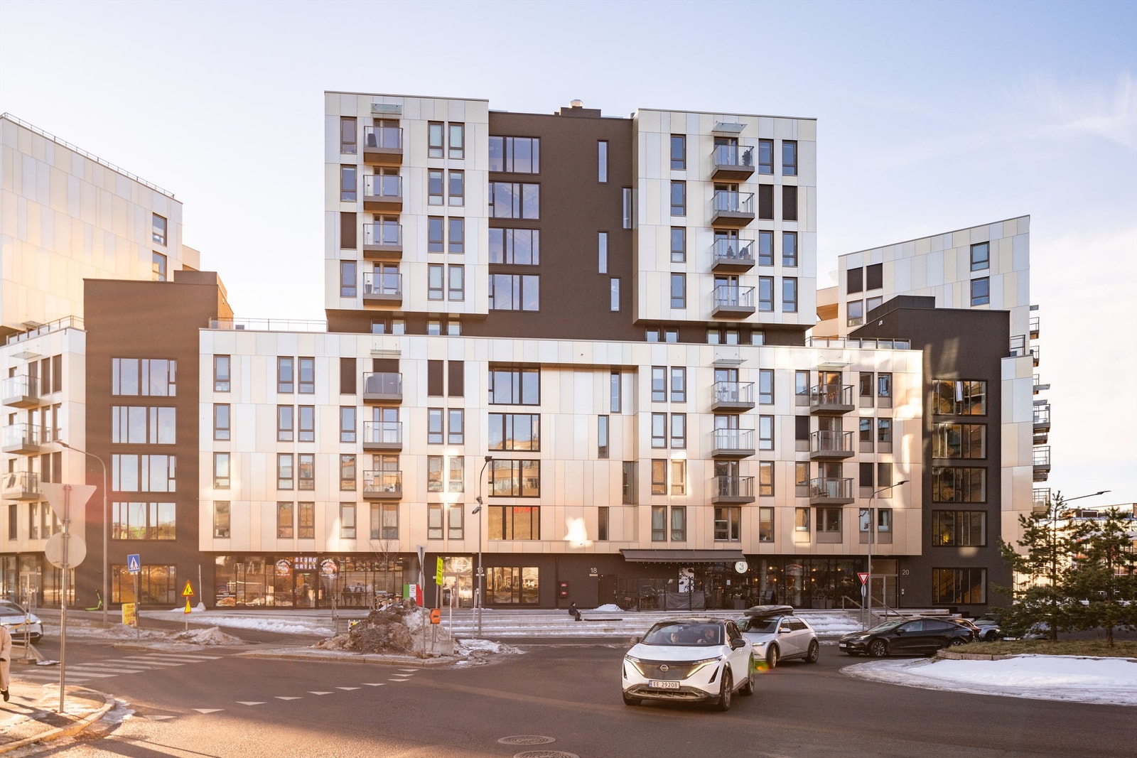 Leiligheten ligger i et spennende område på Storo/Nydalen bestående av flere servicetilbud og grøntområder. Galleribilde