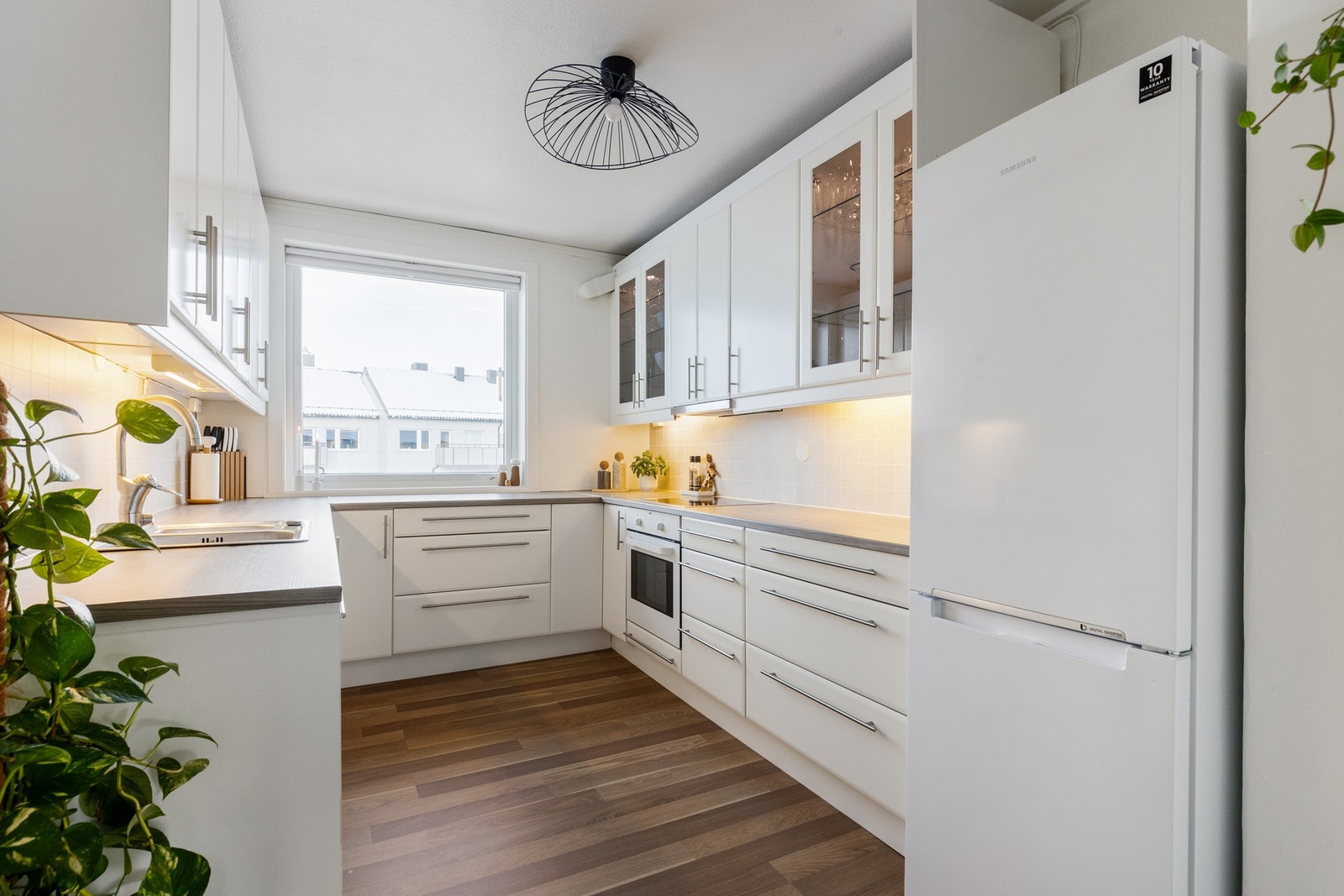 Velkommen til en bolig som fremstår som lys og romslig | Et hjem du kan flytte rett inn i Galleribilde