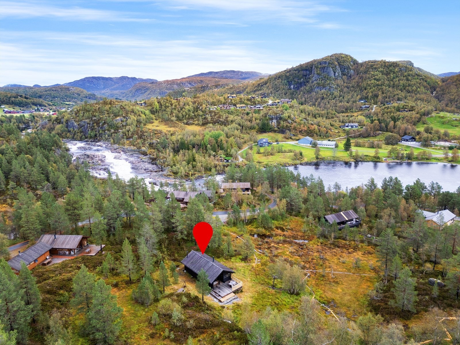 Hytta ligger fint med kort vei til oppkjørte skispor og turstier i Foråsen. Galleribilde