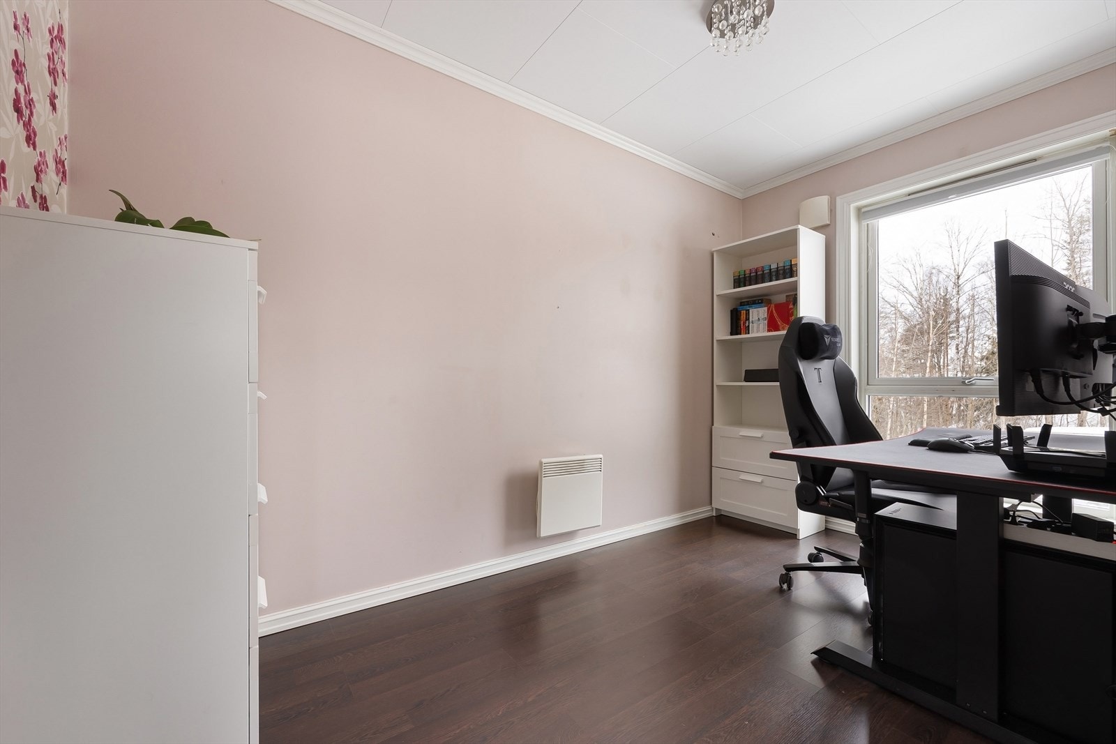 Soverommet blir i dag benyttet til hjemmekontor. Galleribilde