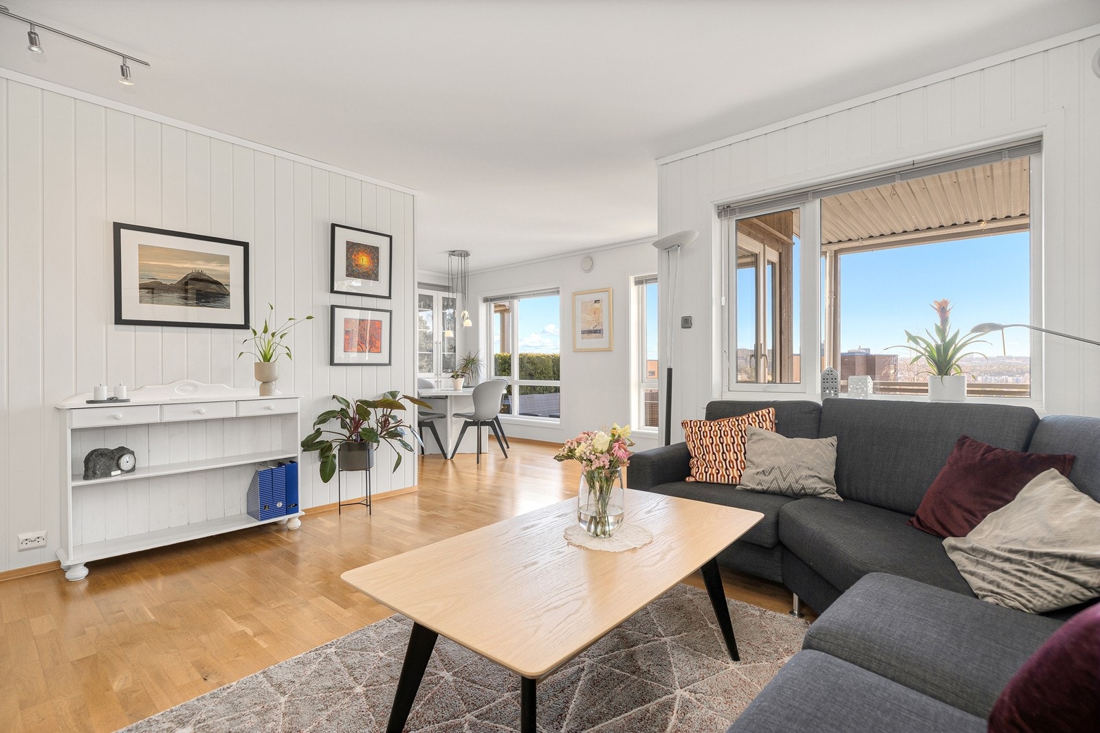 Leiligheten er godt vedlikeholdt og har flotte samt nøytrale fargevalg. Galleribilde