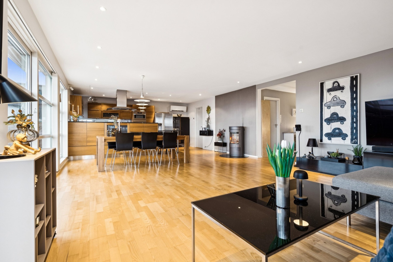 Vedovn montert i 2007, og varmepumpe fra 2017. Galleribilde