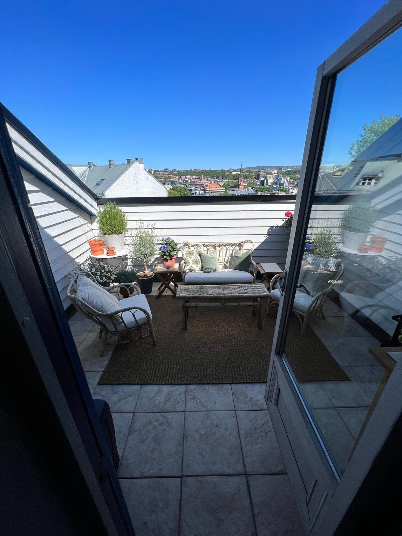 Rask tilgang til flott felles takterrasse (private bilder) Galleribilde