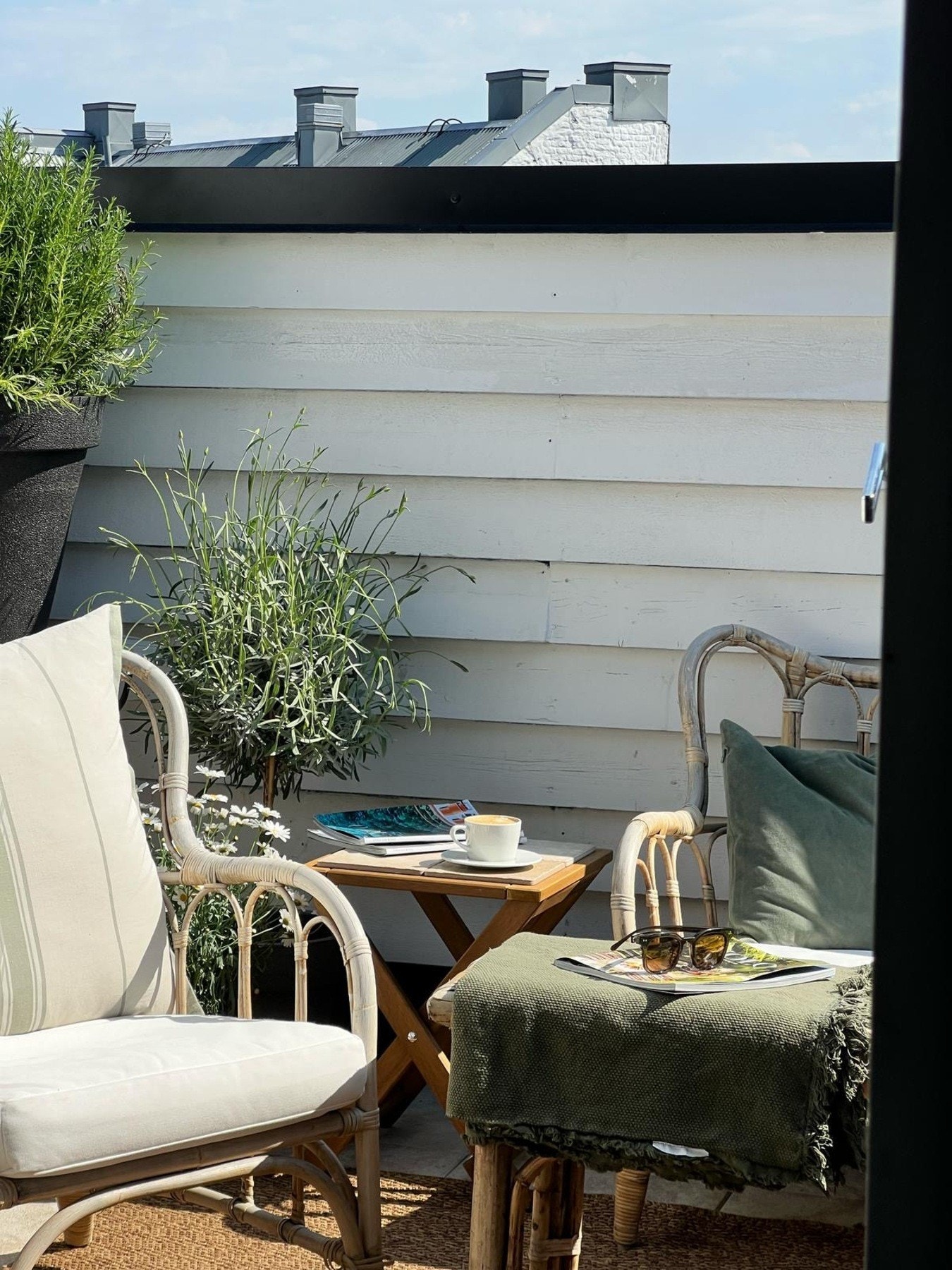 Solrik og lun terrasse (private bilder) Galleribilde