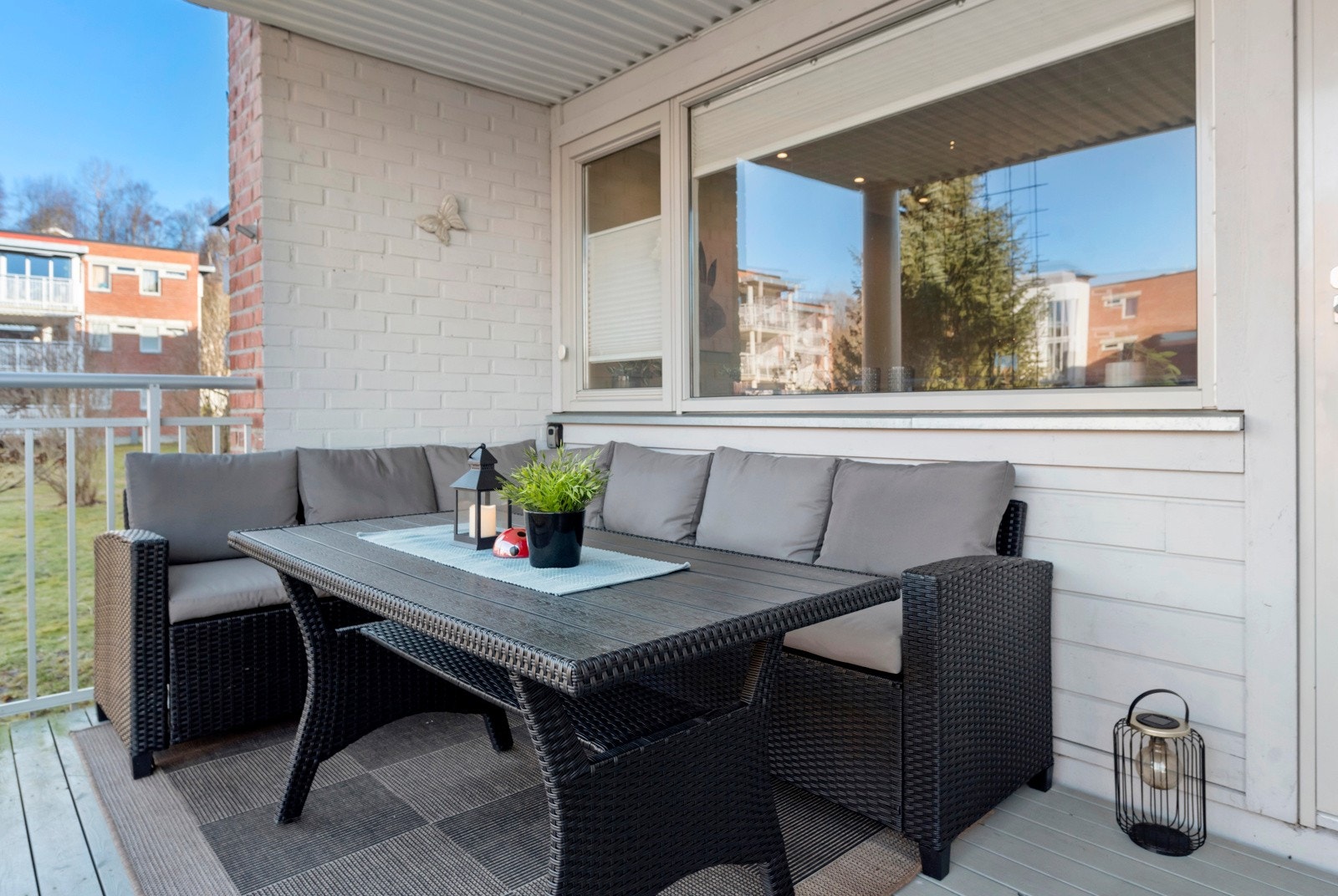 Ettermiddags- og kveldssol på balkongen. Galleribilde