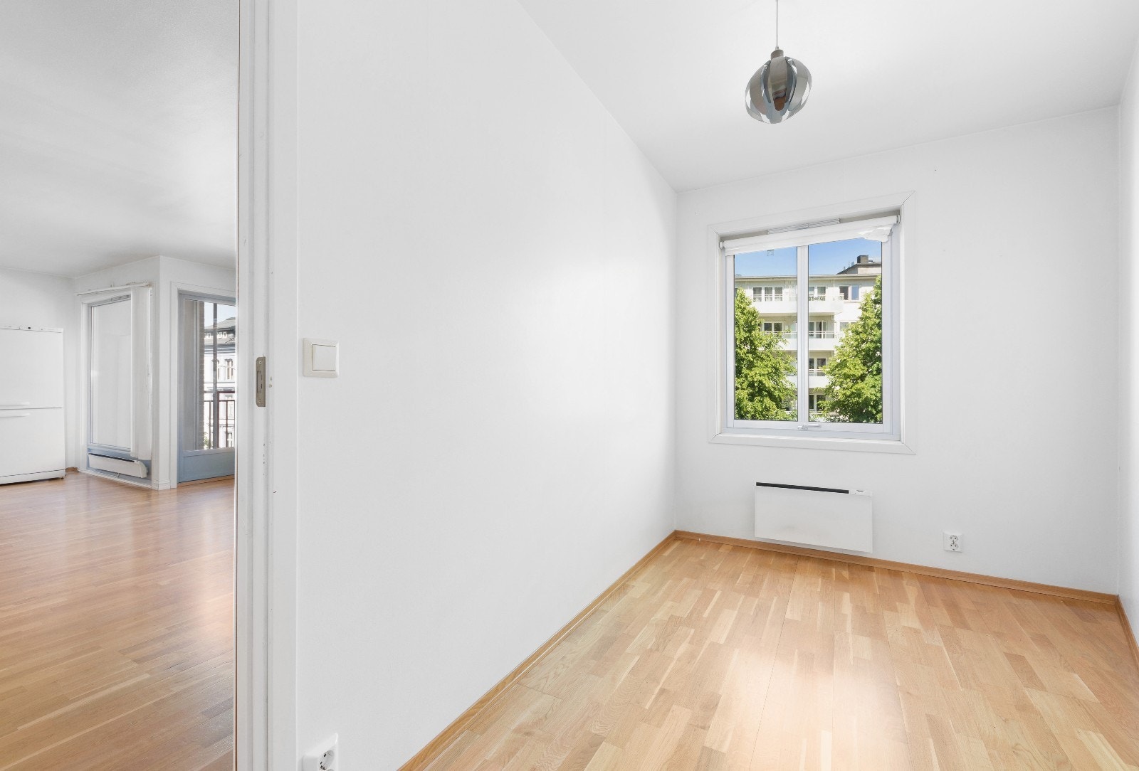 Soverom 2 - garderobeskap medfølger Galleribilde