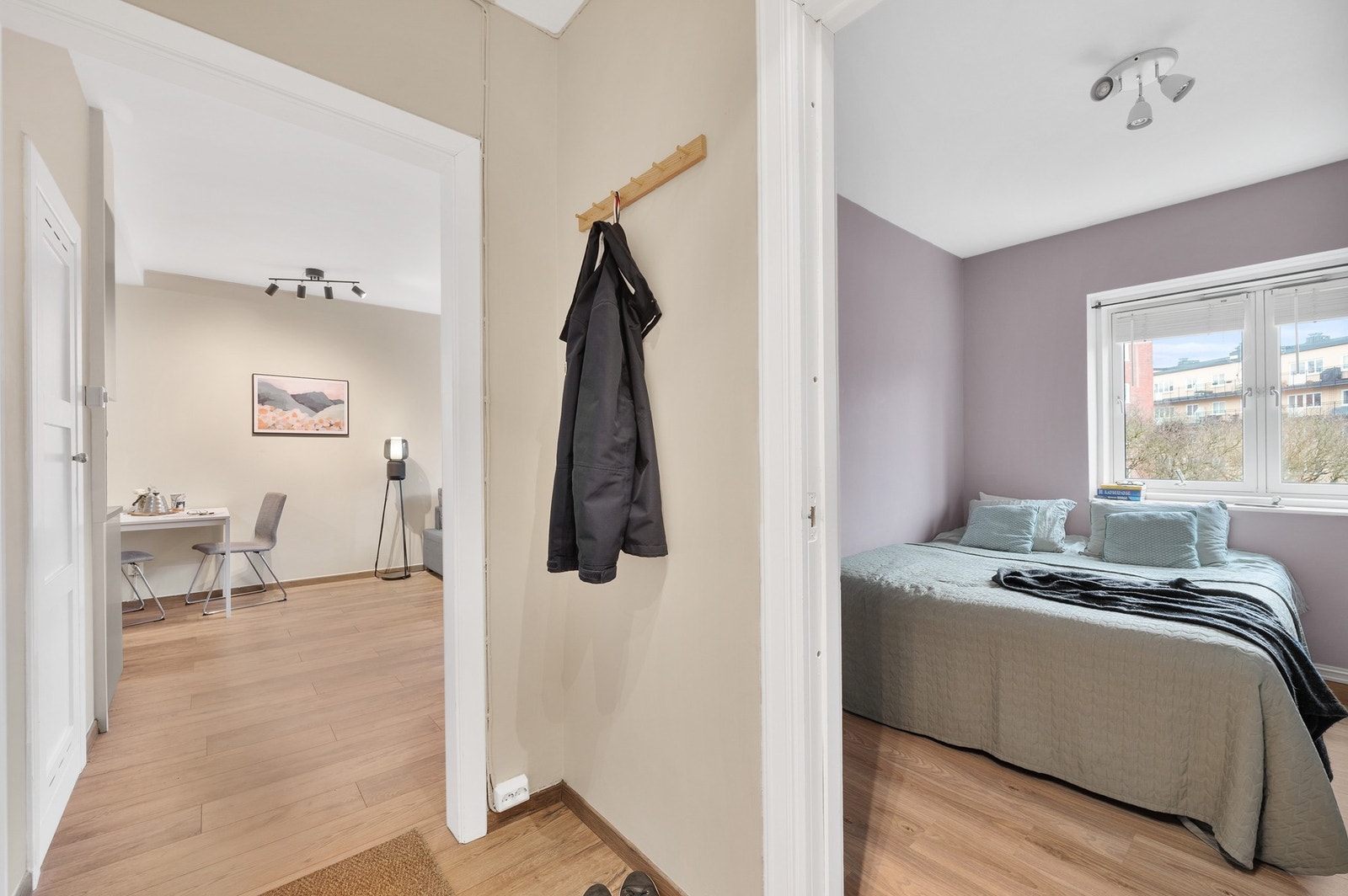 Alle rommene bindes sammen i entréen. Galleribilde