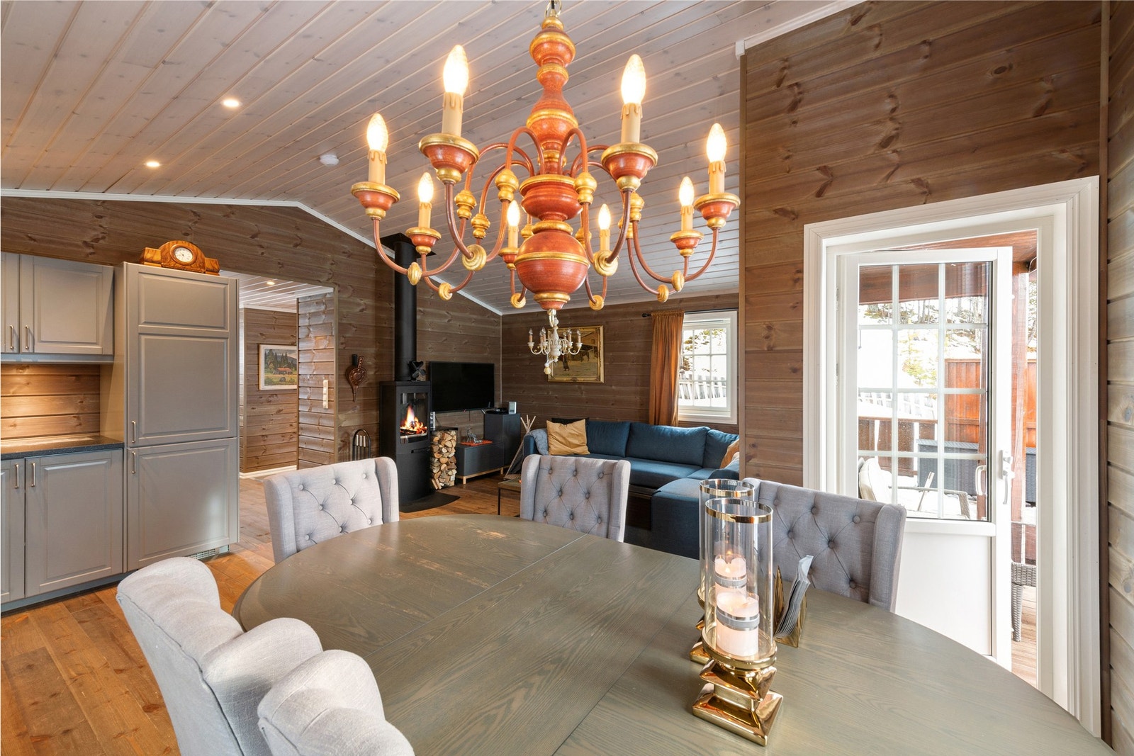 Utgang til verandaen. Galleribilde