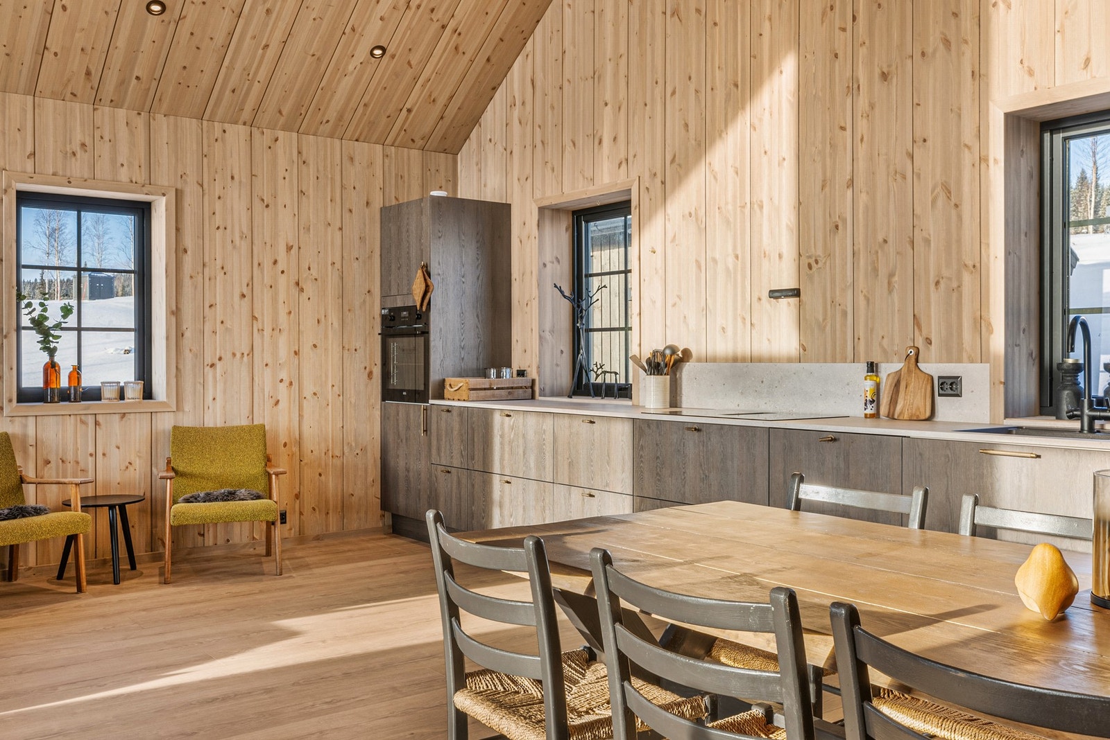 God plass til spisegruppe Galleribilde