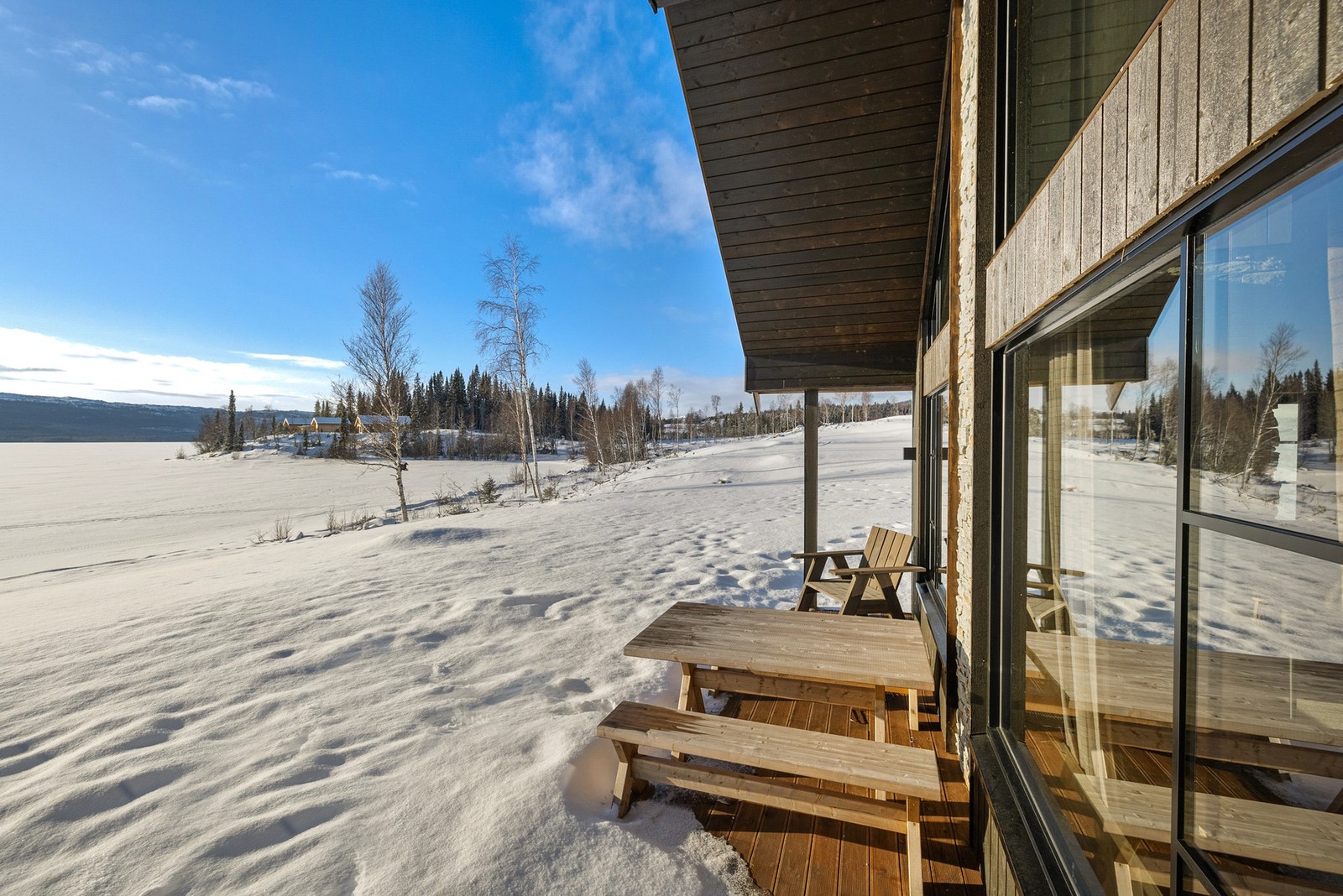 Trivelige uteomgivelser med fine muligheter for å nyte både utsikt og natur Galleribilde