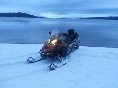 Du kan kjøre snøscooteren rett fra garasjen og inn på det kommunale løypenettet. Galleribilde