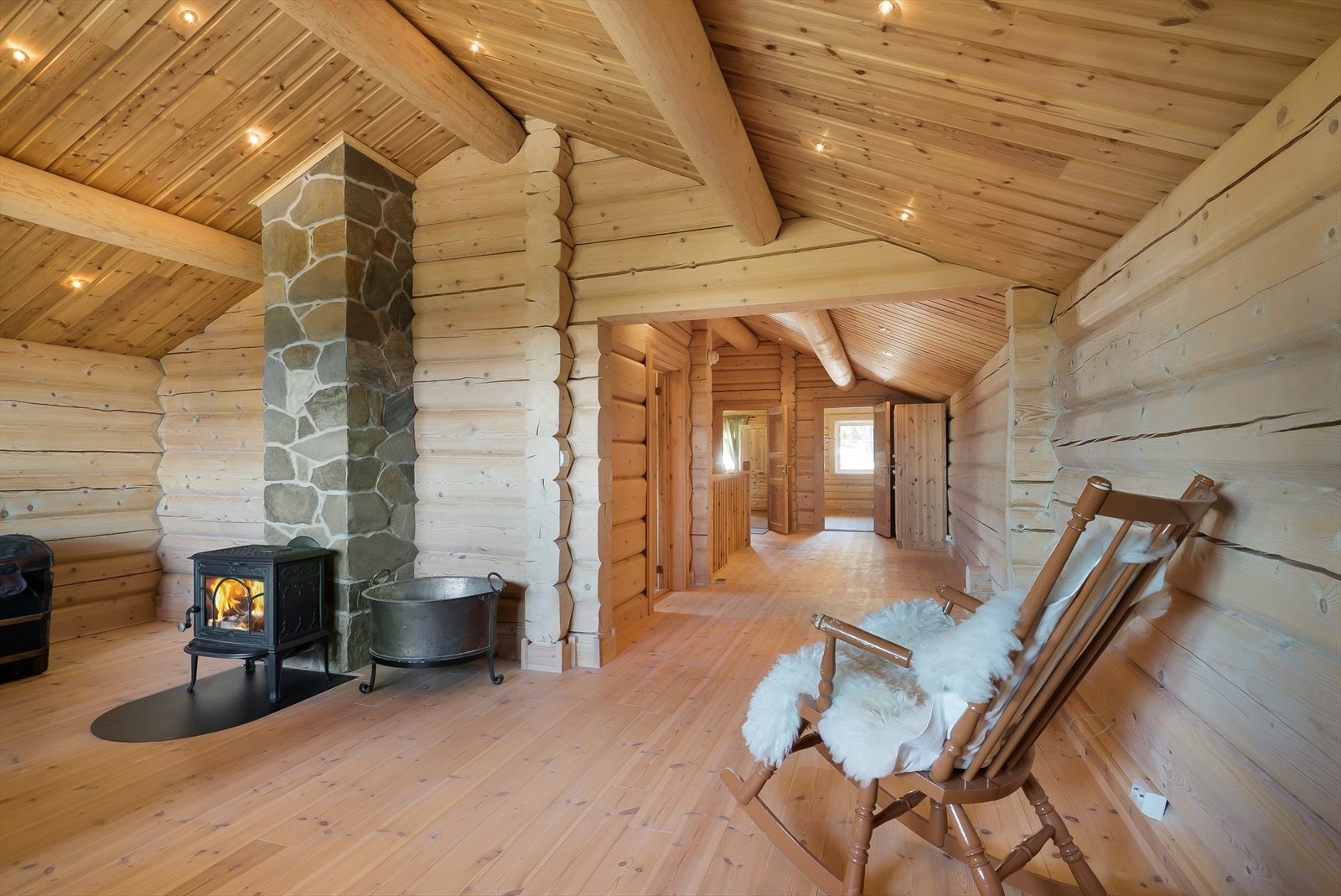 Loftstue - også denne med vedovn Galleribilde