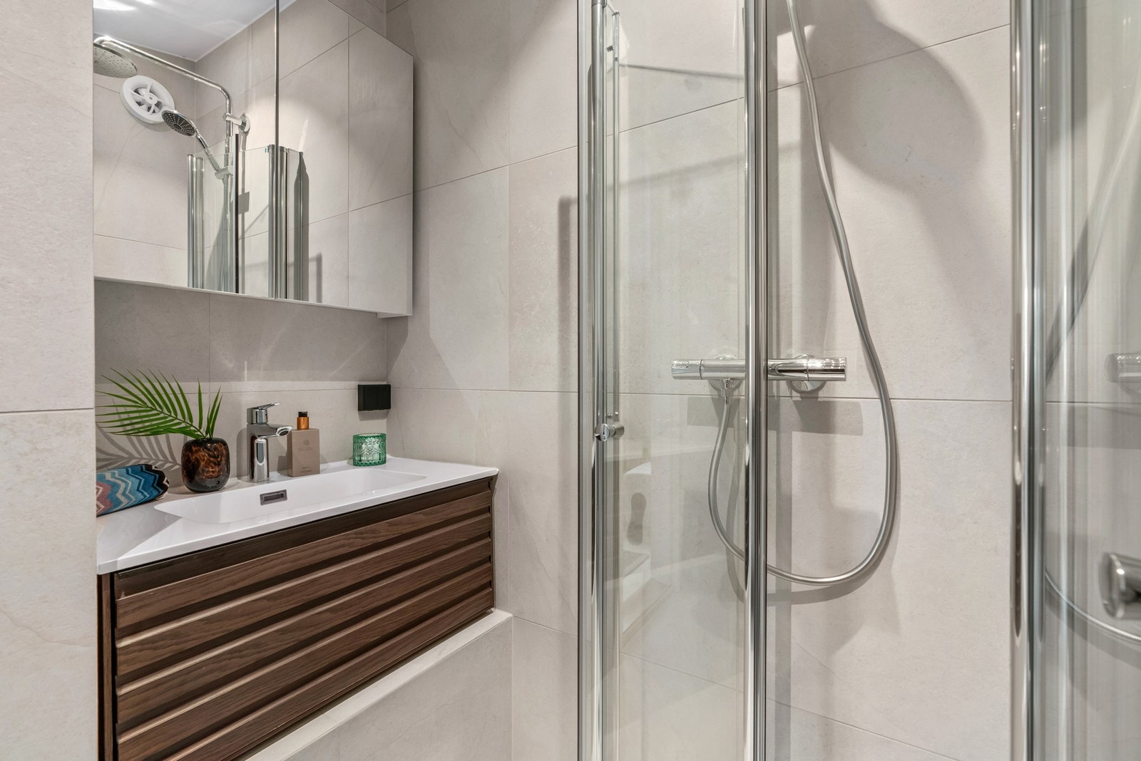 Badet ble oppusset i 2024 med dokumentasjon og fremstår som svært delikat. Galleribilde