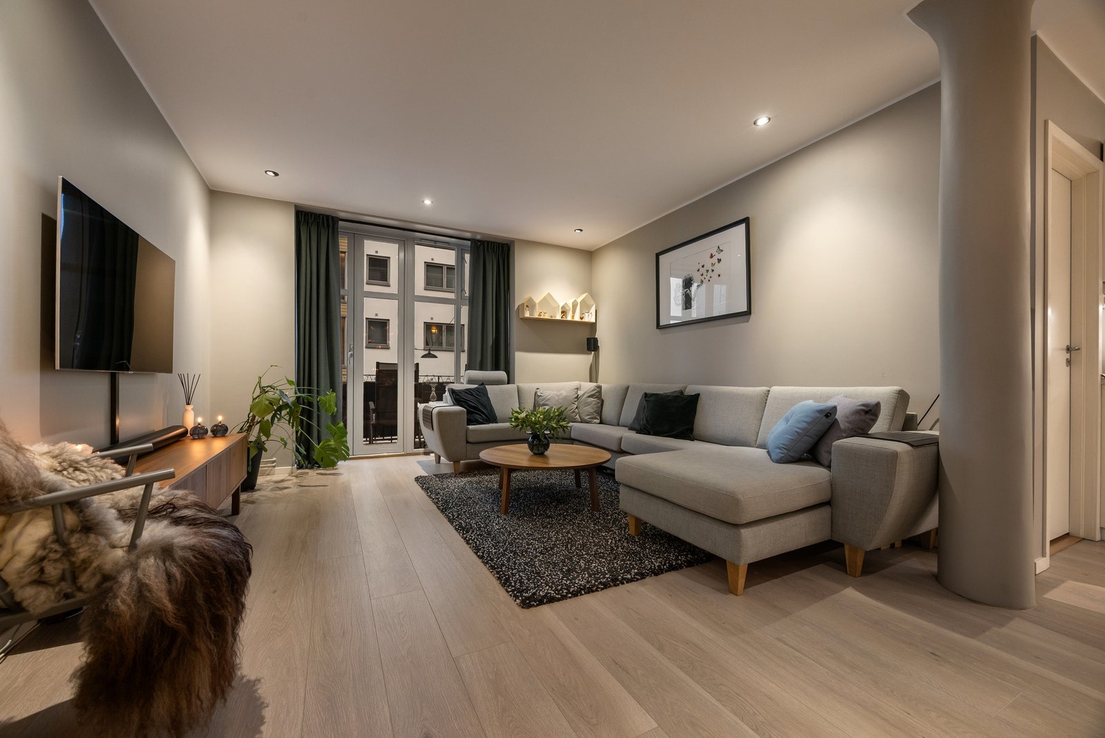 Boligen ble oppgradert i 2022 med blant annet nytt gulv og nymalte overflater. Galleribilde