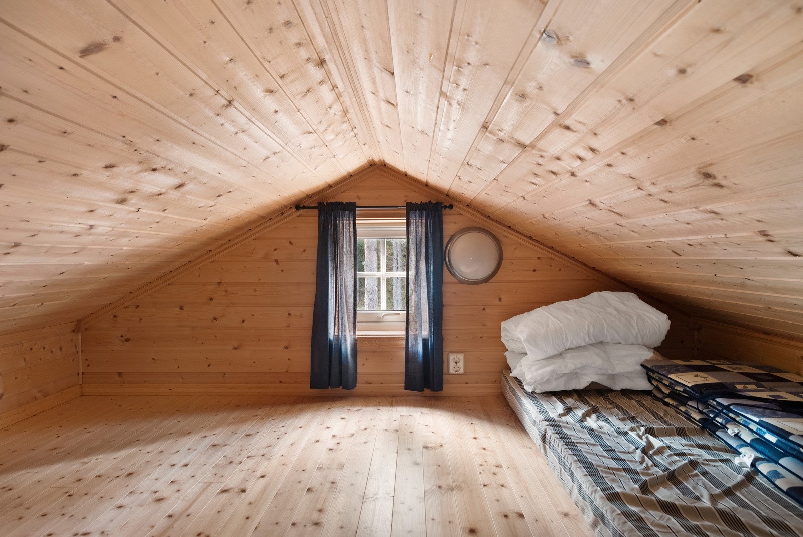 Hems over sofaseksjonen og hovedsoverom. Galleribilde