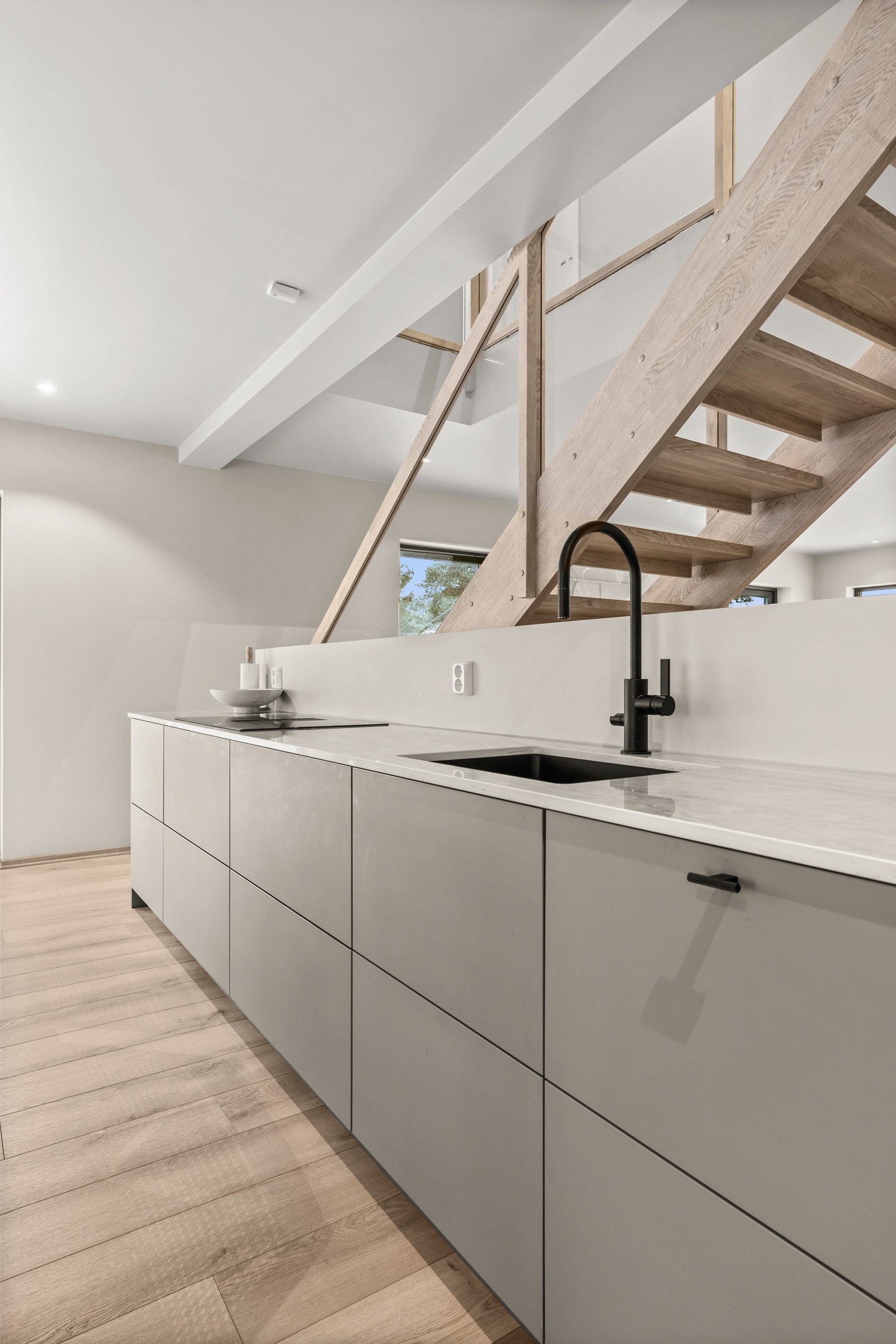 Rene og klare designlinjer, og unik overflatefinish Galleribilde