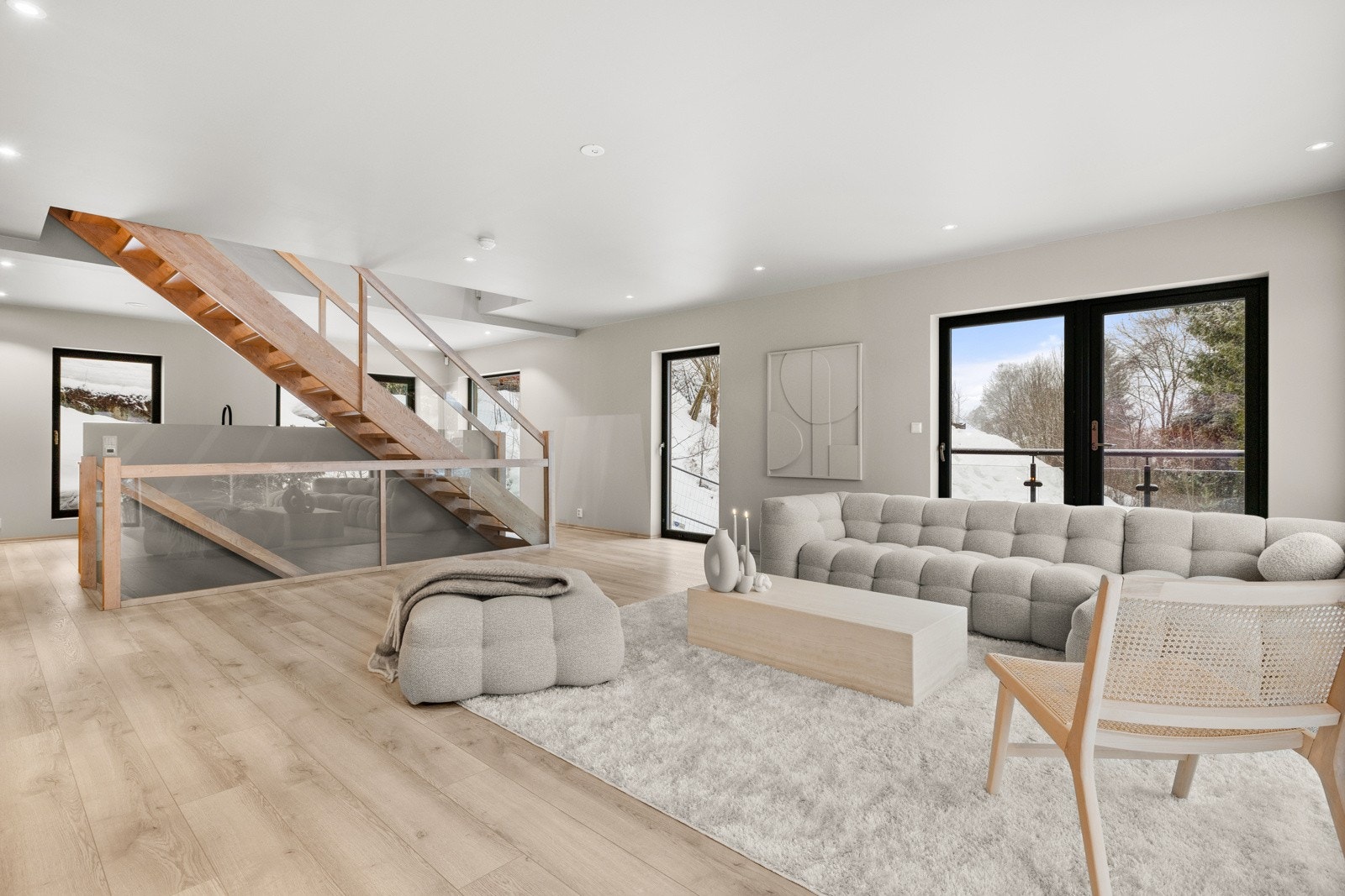 Lekker og stor stue i åpen løsning mot kjøkken Galleribilde