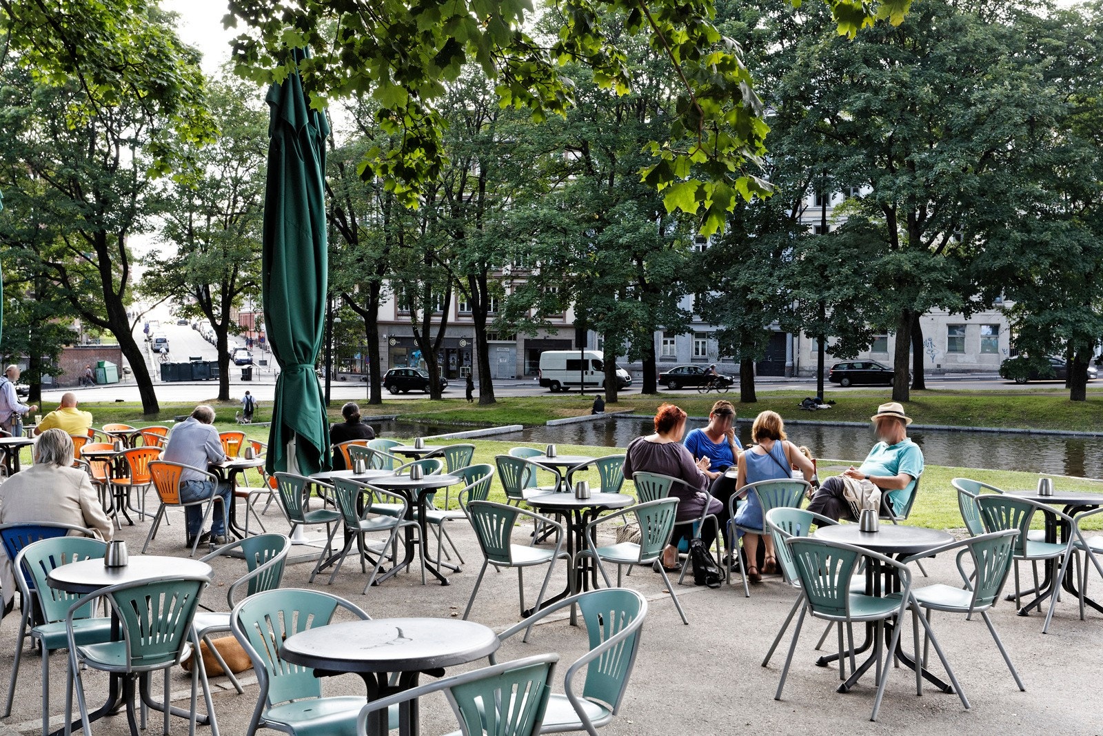 Kiellands plass byr på uteserving om sommeren med fantastiske tilbud. Galleribilde