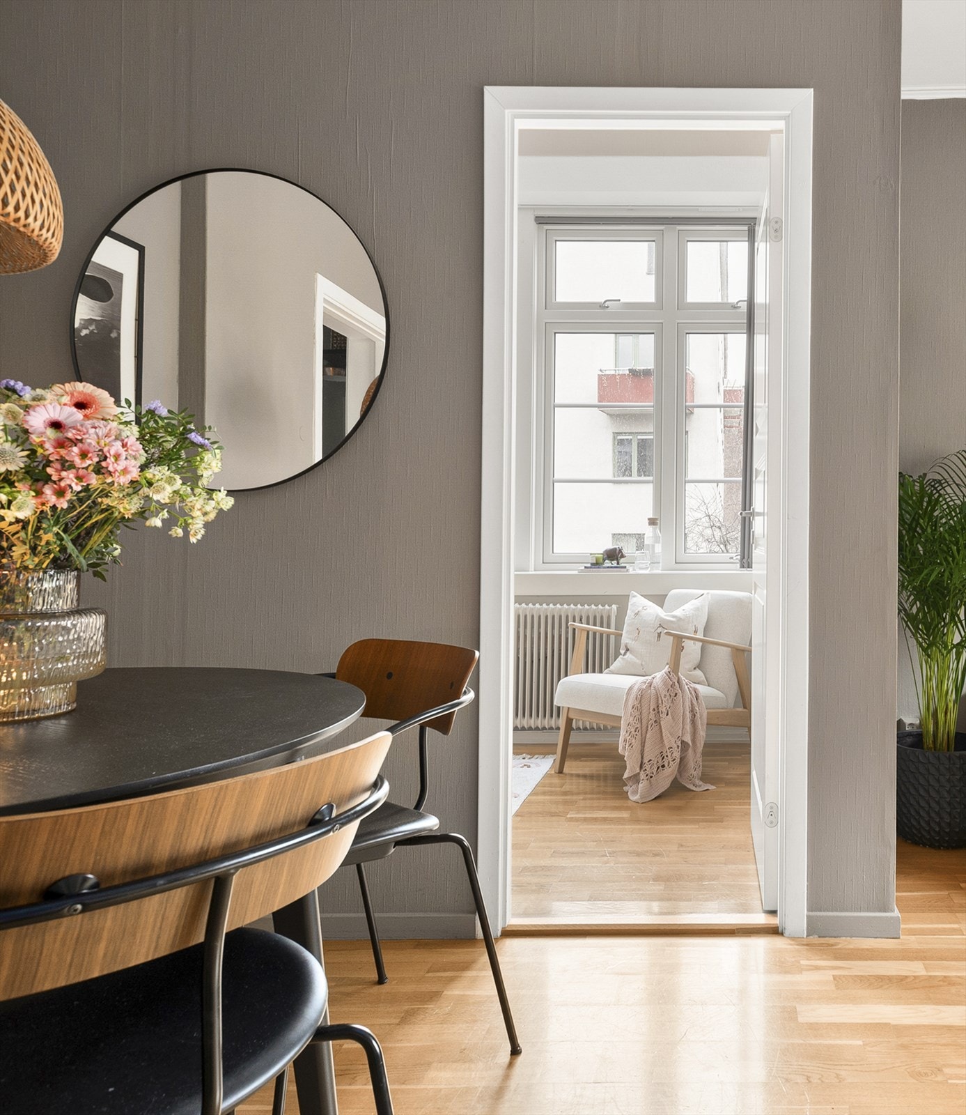 Adkomst til soverom 2 fra stue Galleribilde