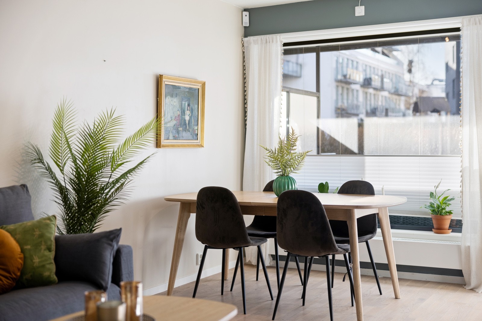 Gode lysforhold fra store vindusflater Galleribilde