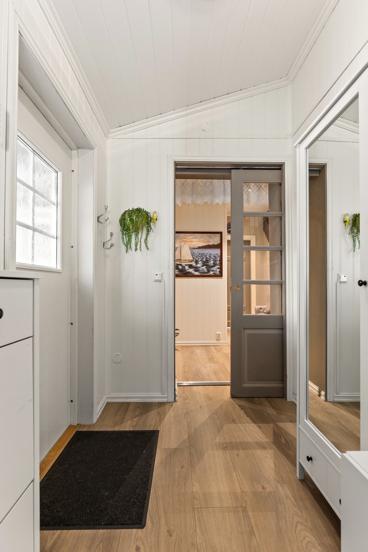 Varmepumpe installert i stue (okt. 2022) og i gangen (feb 2023) - service utført 14. feb 2025. Galleribilde