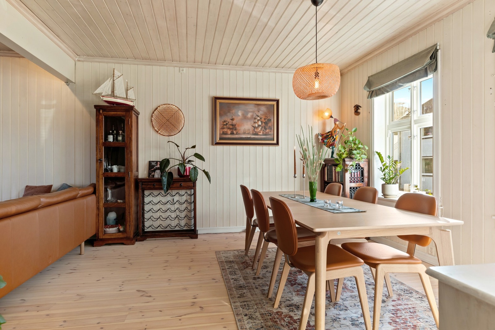 Det ble da foretatt en grundig sanering og permanent tetting av krypkjelleren. Dette ble utført av Byggmester Rolf Andreassen AS Galleribilde