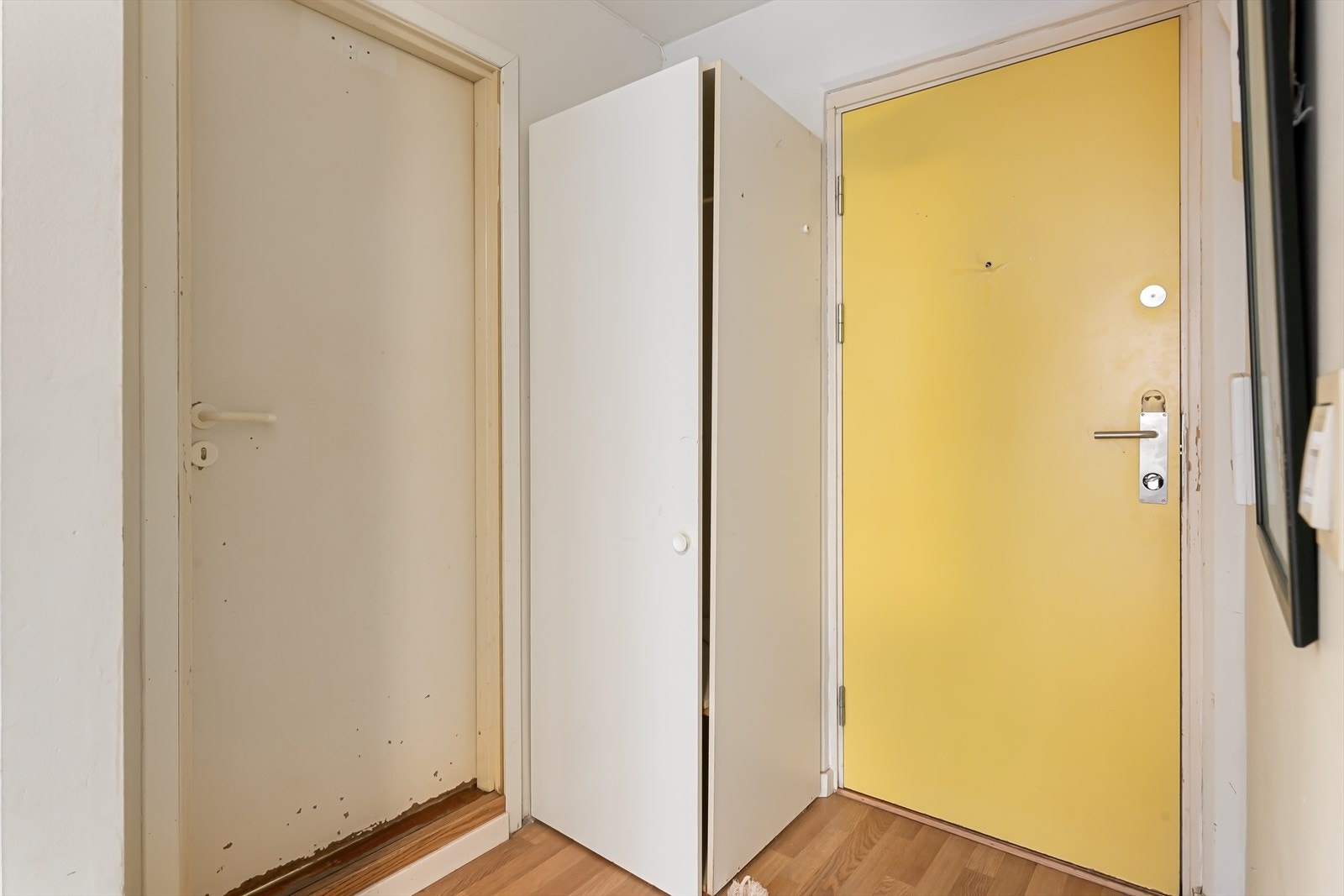 Entré. Galleribilde