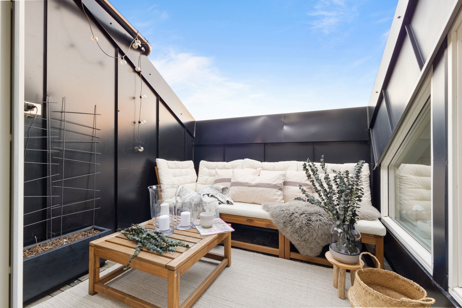 Lekker og sjarmerende 2-roms loftsleilighet med flott takterrasse Galleribilde