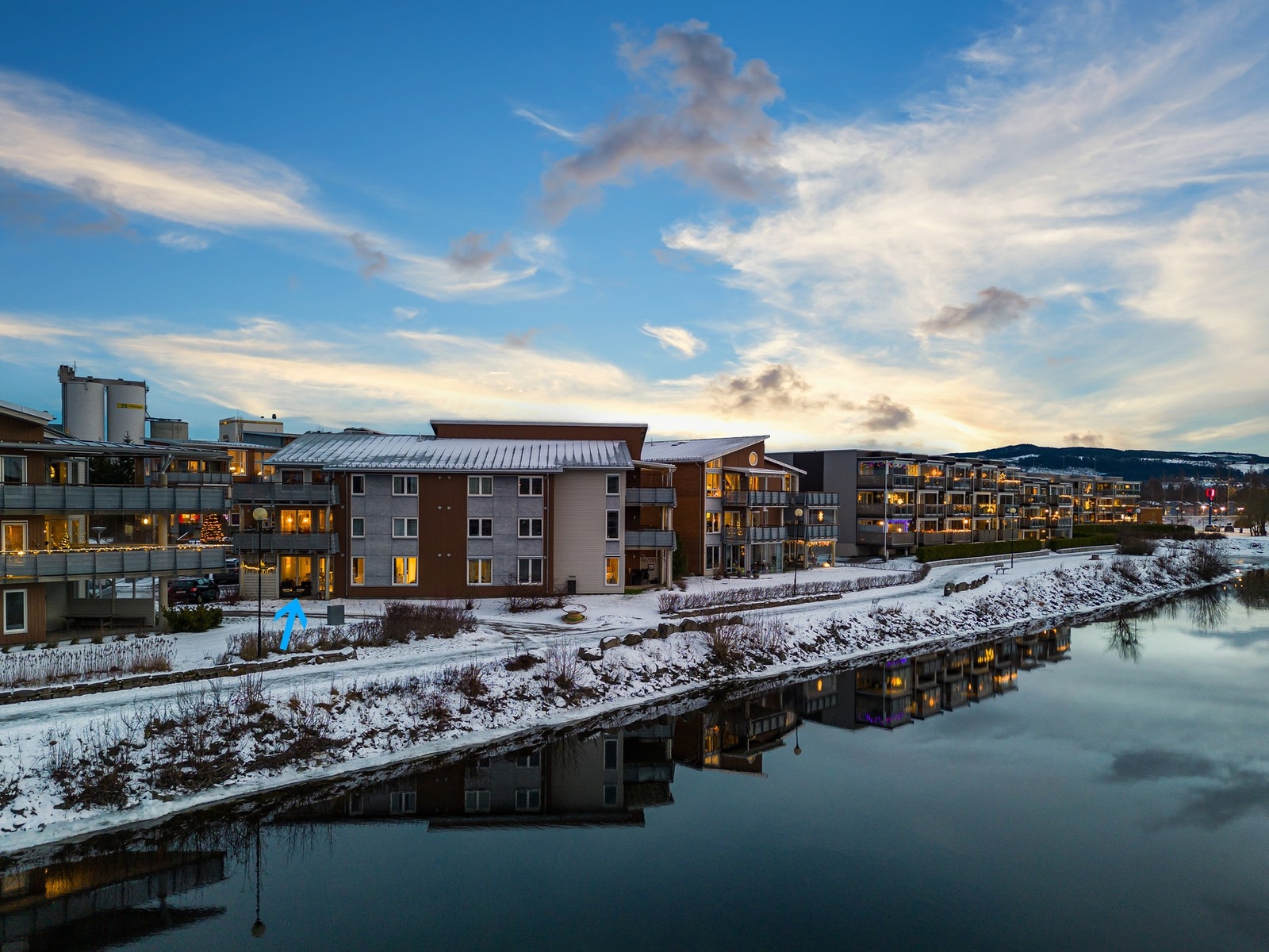 Leiligheten har god elveutsikt. Galleribilde