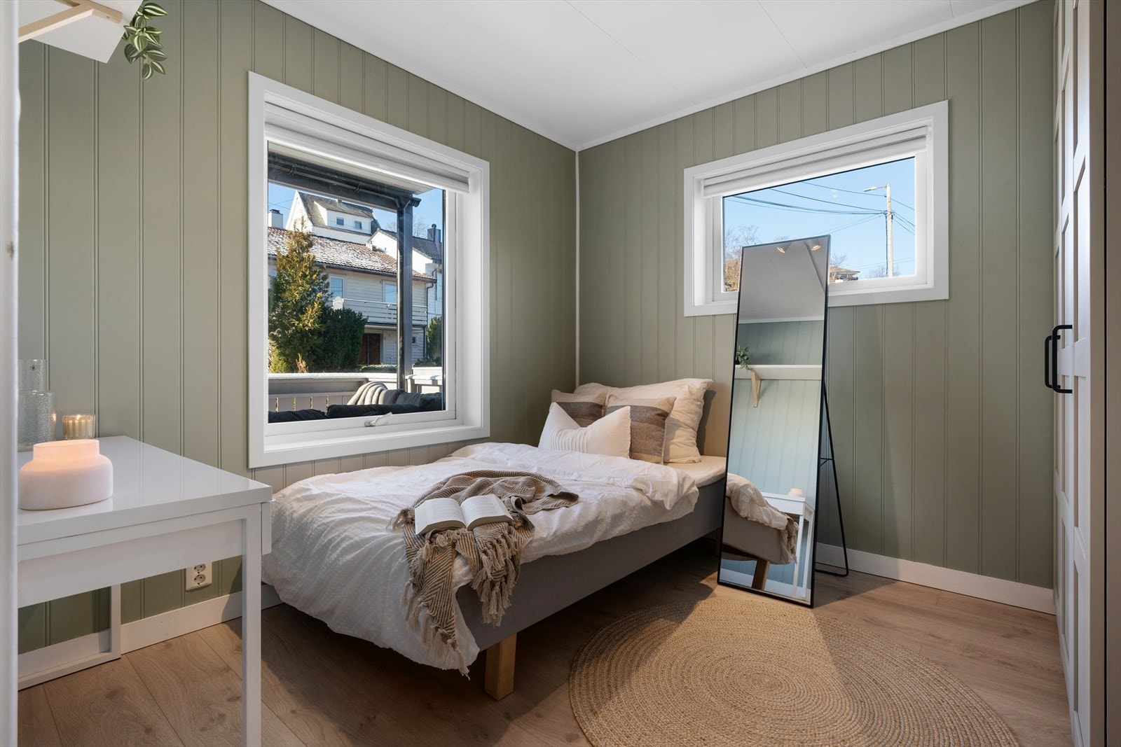 - Soverommene måler 8,7m² og 7,9m² - Galleribilde
