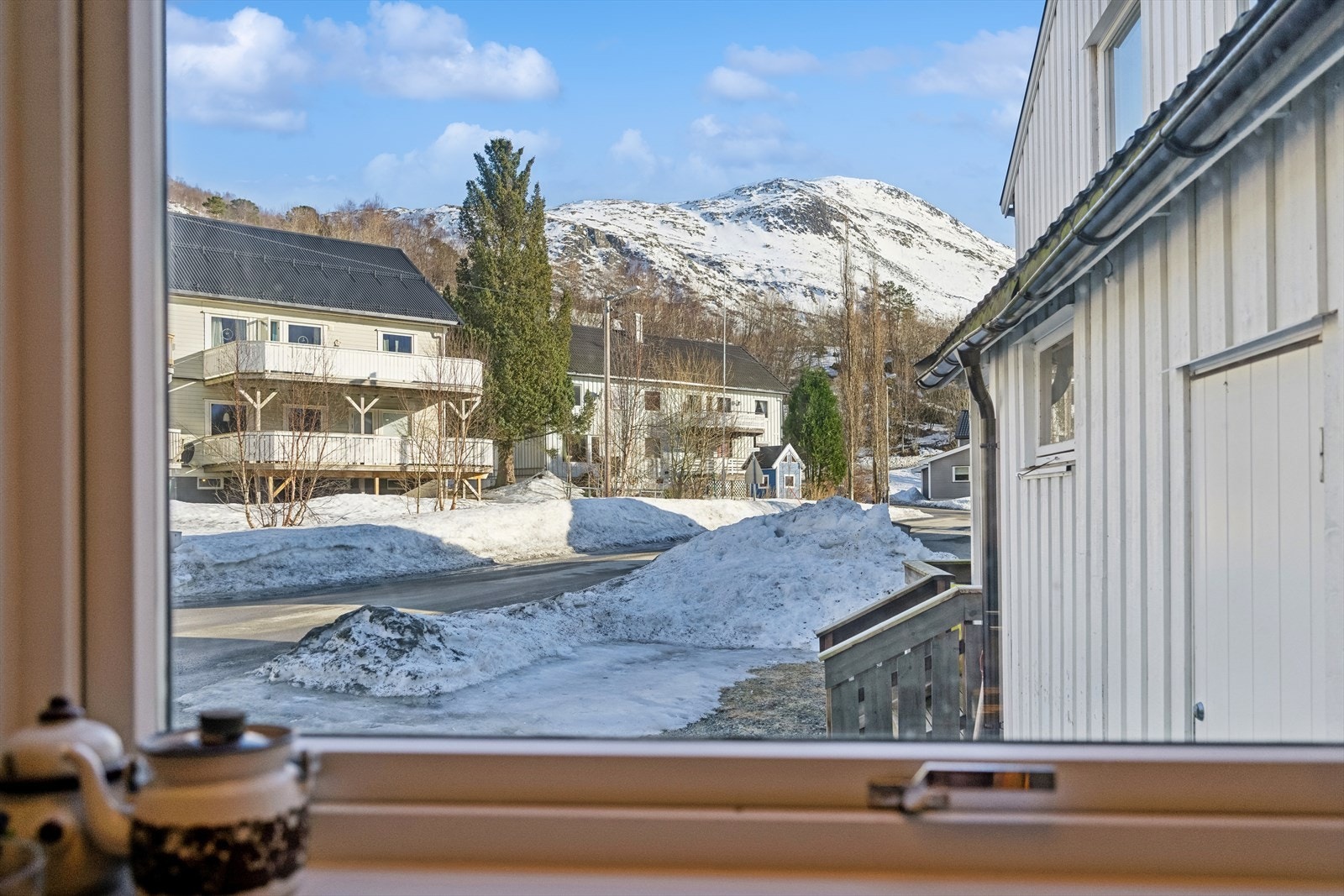 Utsikt fra kjøkkenvinduet. Galleribilde