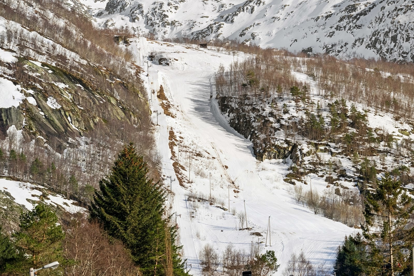 Like ved eiendommen finner du Glomfjord Alpinsenter, til glede for store og små! Galleribilde