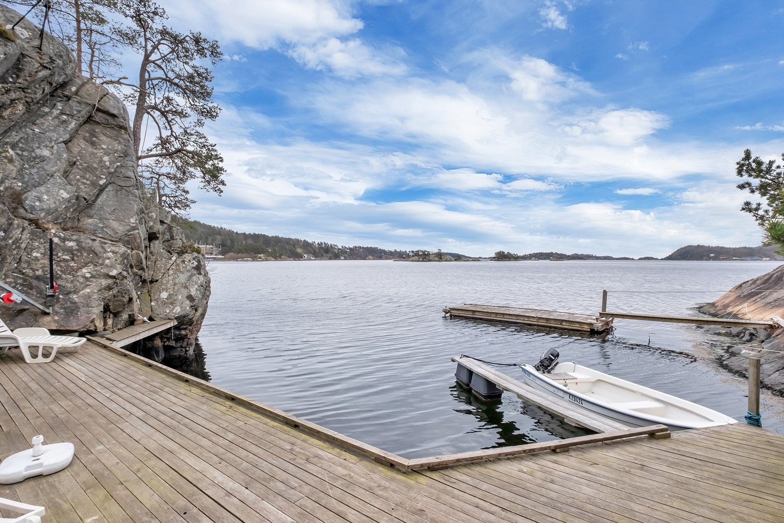Det gjøres oppmerksom på at utriggerbrygge ikke er søkt godkjent Galleribilde