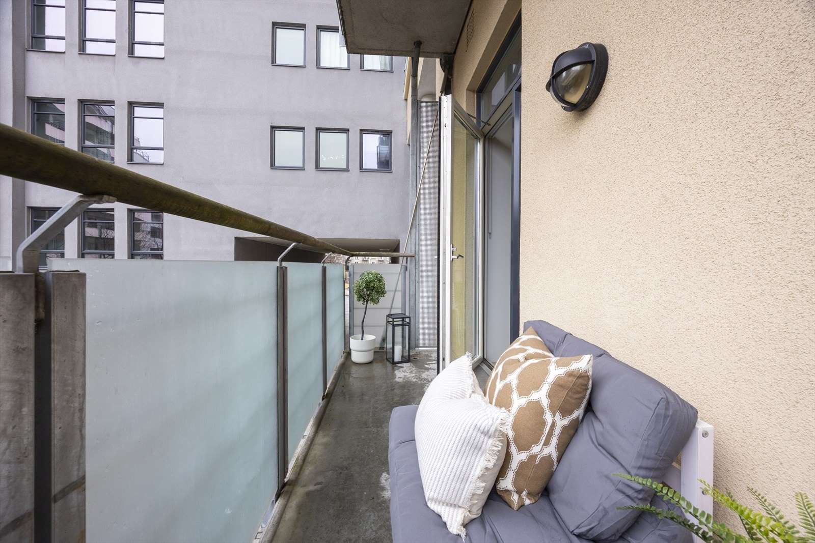 Plass til utemøblement og grill. Galleribilde