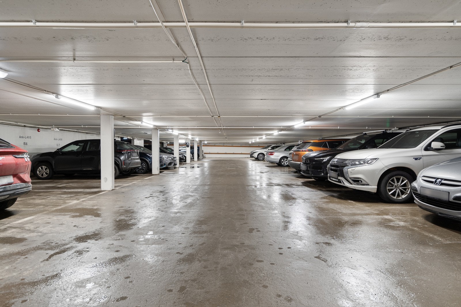 Parkering i felles garasjeanlegg Galleribilde