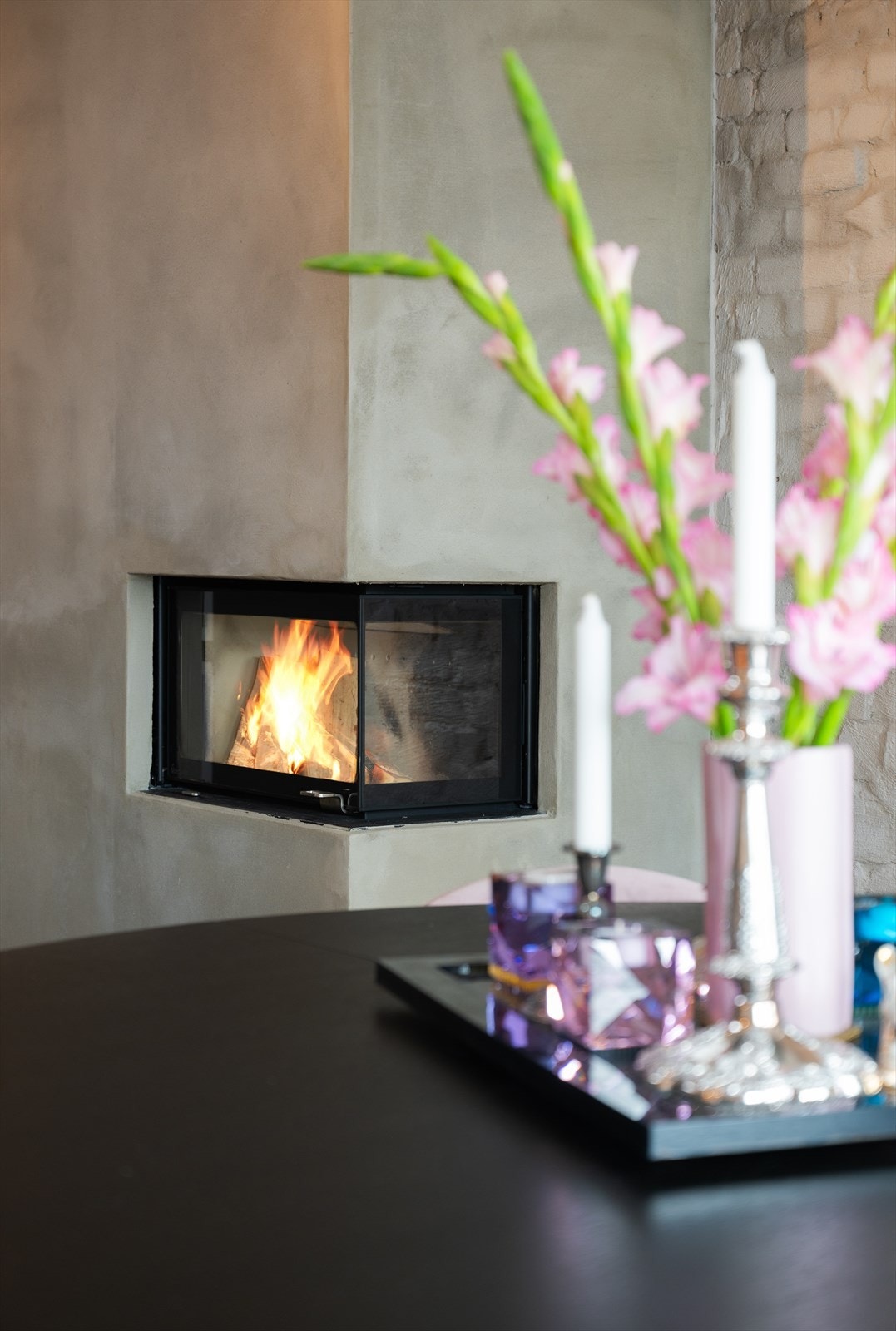 Hyggelig peis som både varmer og setter stemningen. Galleribilde